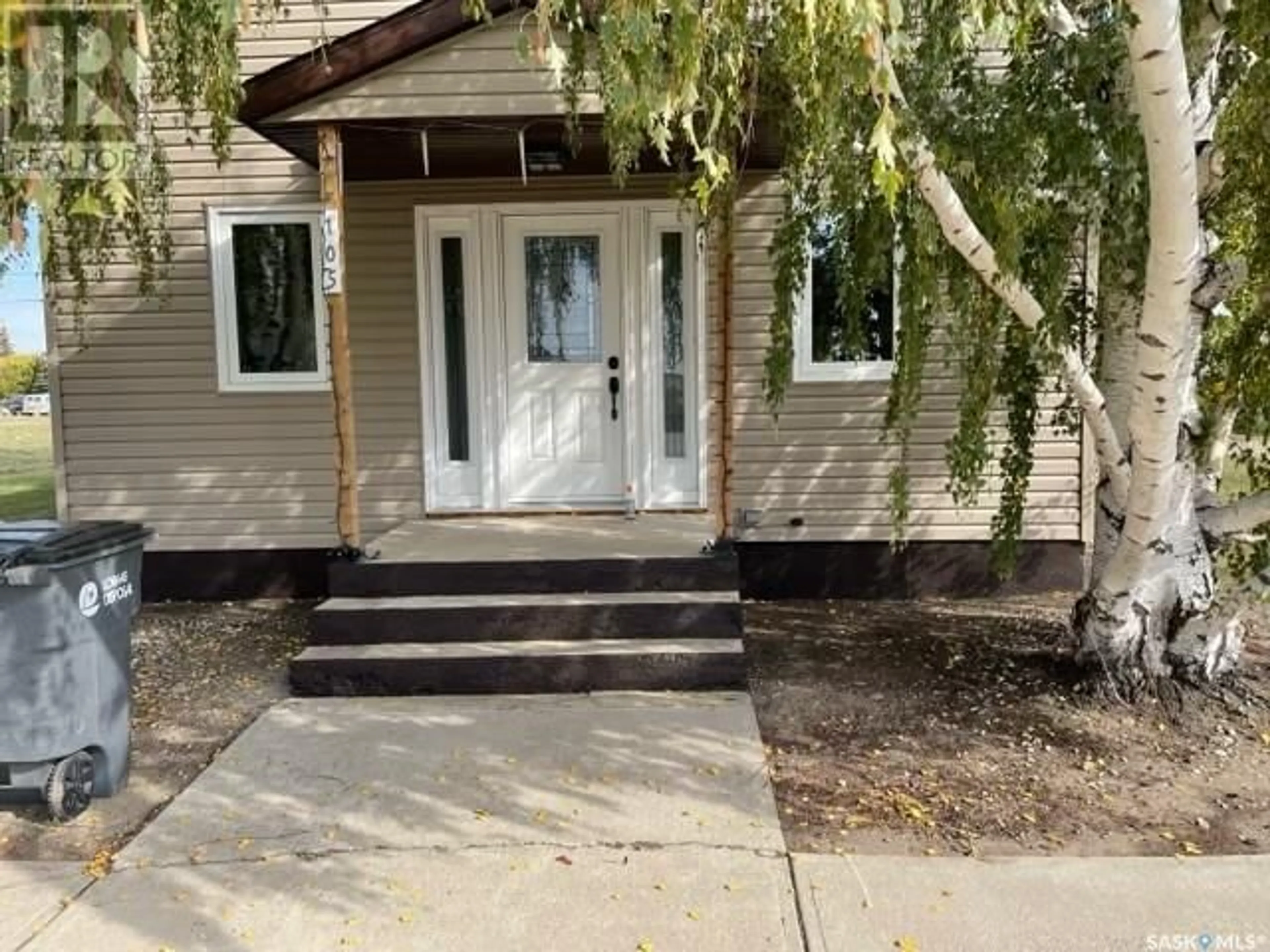 A pic from exterior of the house or condo for 105 2nd AVENUE W, Nokomis Saskatchewan S0G3R0
