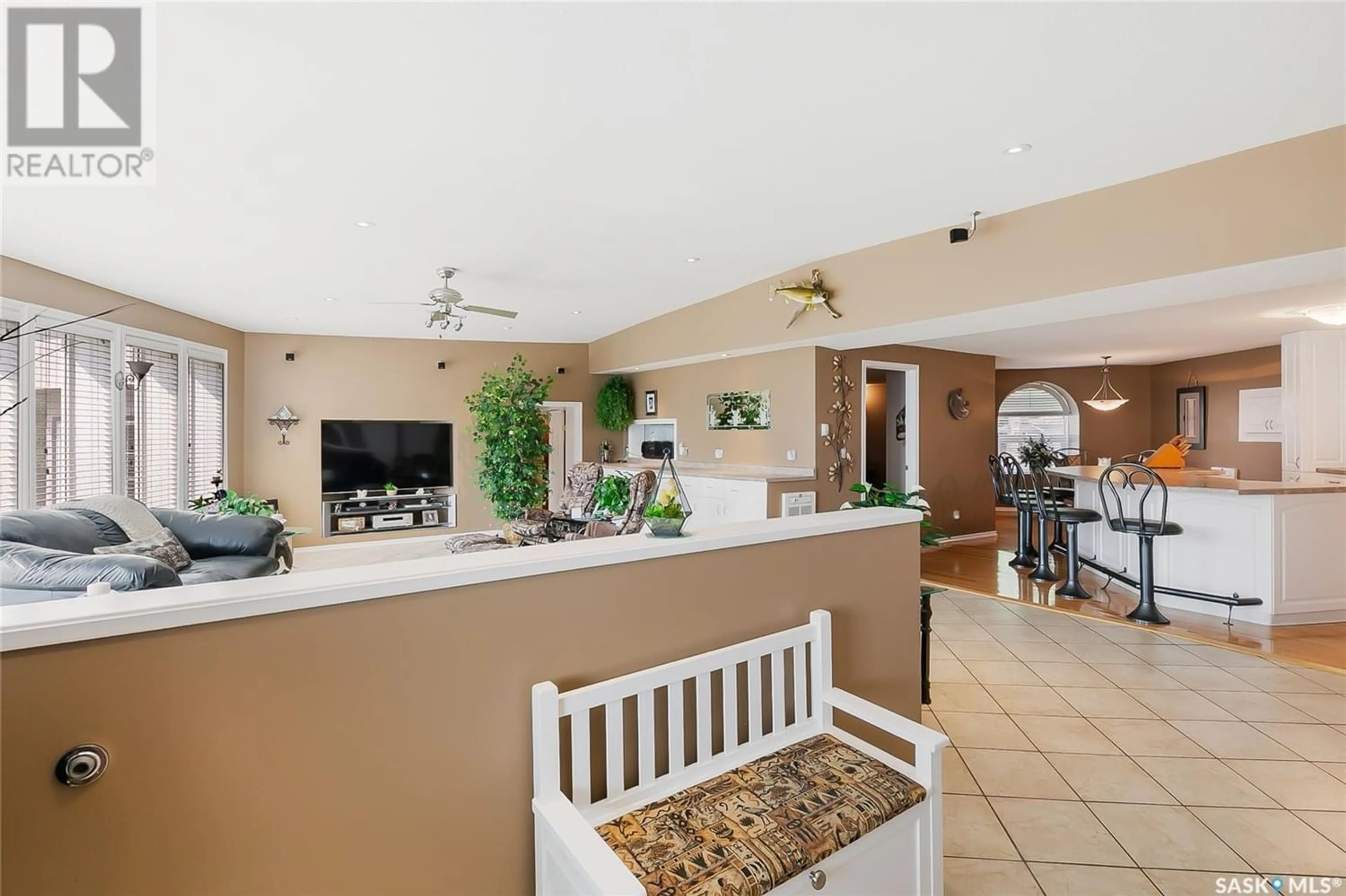 Indoor lobby for 140 Lakeview DRIVE, Island View Saskatchewan S0G4V0