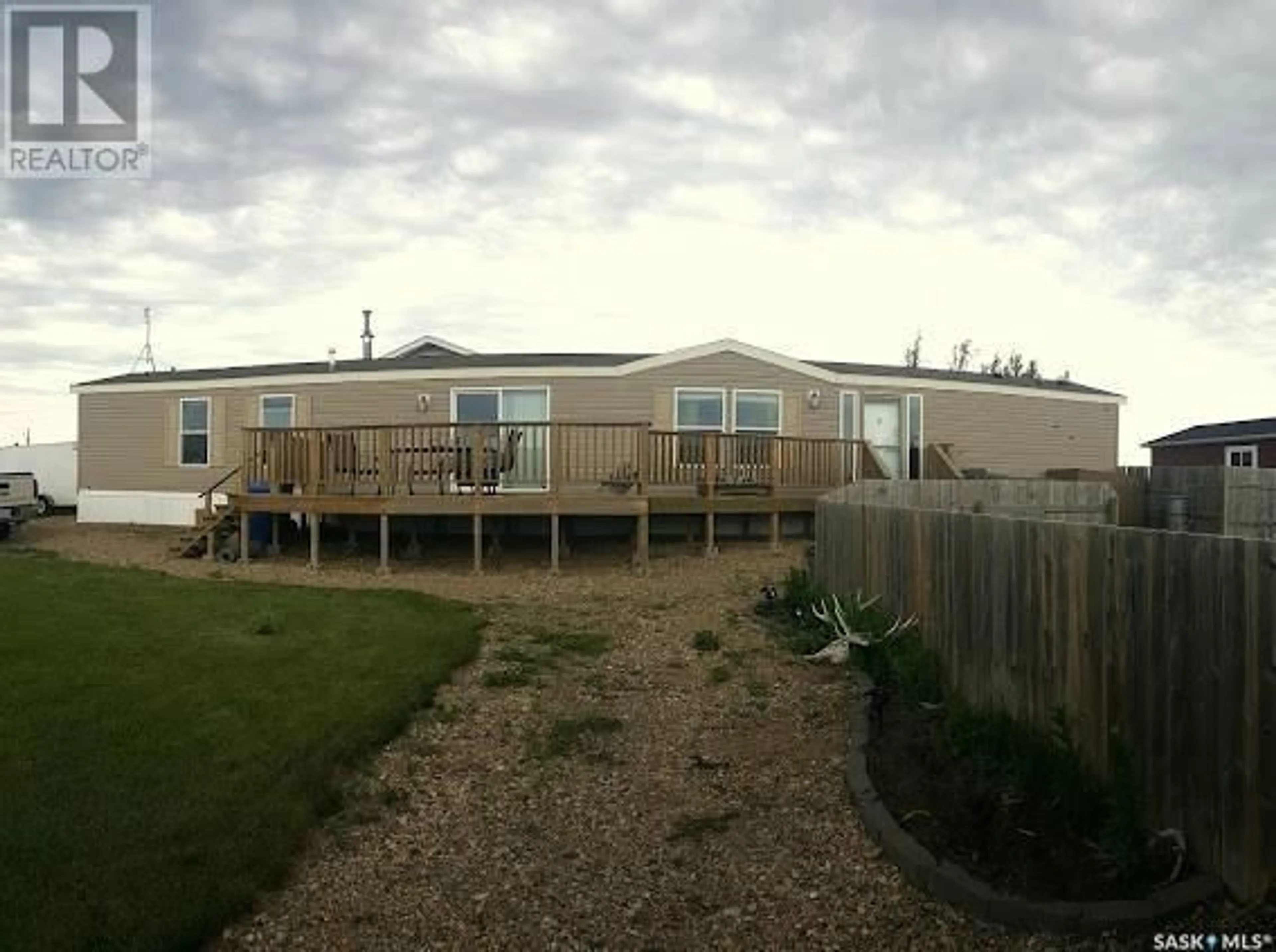 Frontside or backside of a home for 175 Robinson AVENUE, Macoun Saskatchewan S0C1P0