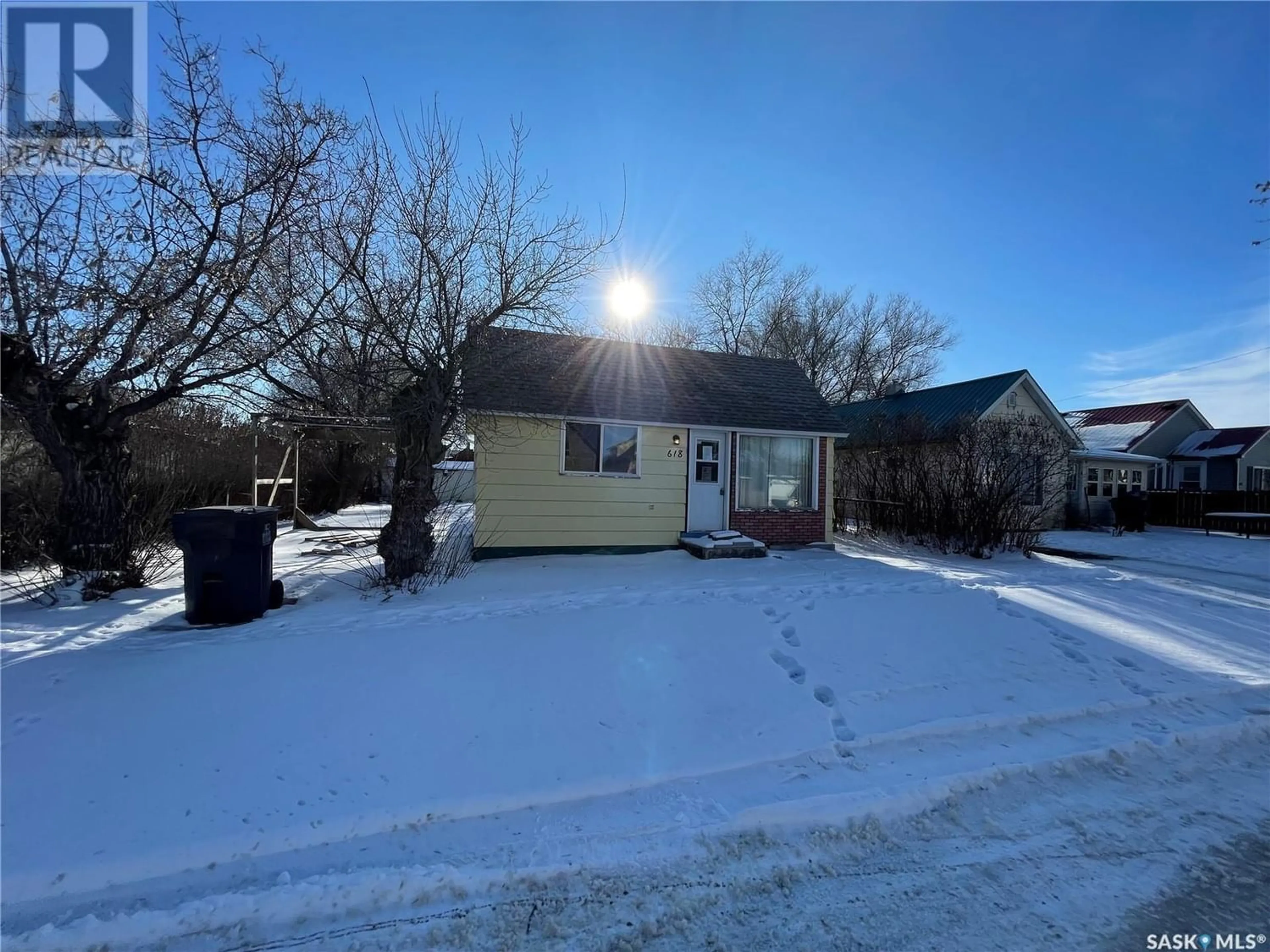 Home with unknown exterior material for 618 3rd STREET, Estevan Saskatchewan S4A0P6