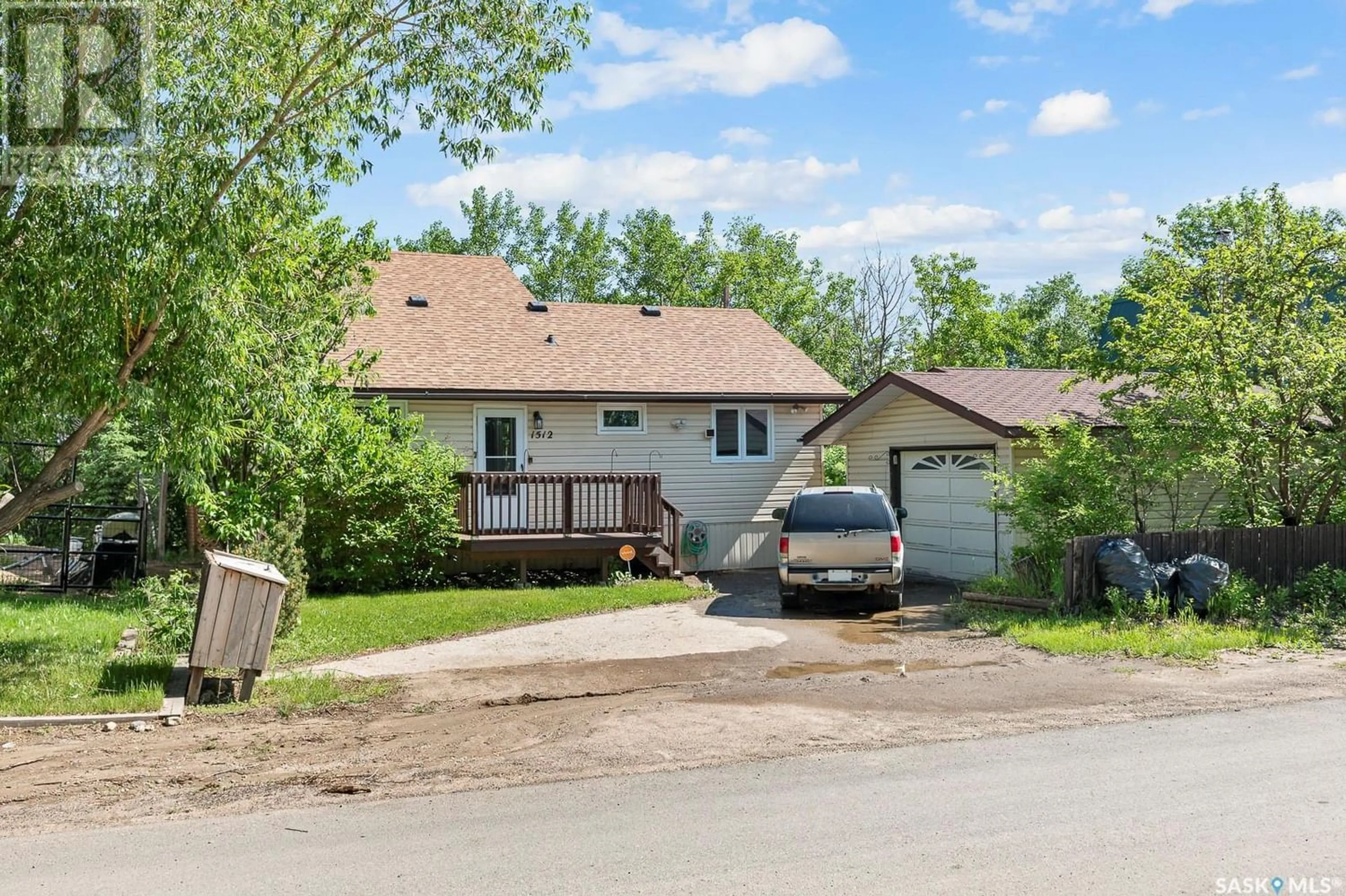 Frontside or backside of a home for 1512 7th AVENUE, Regina Beach Saskatchewan S0G4C0