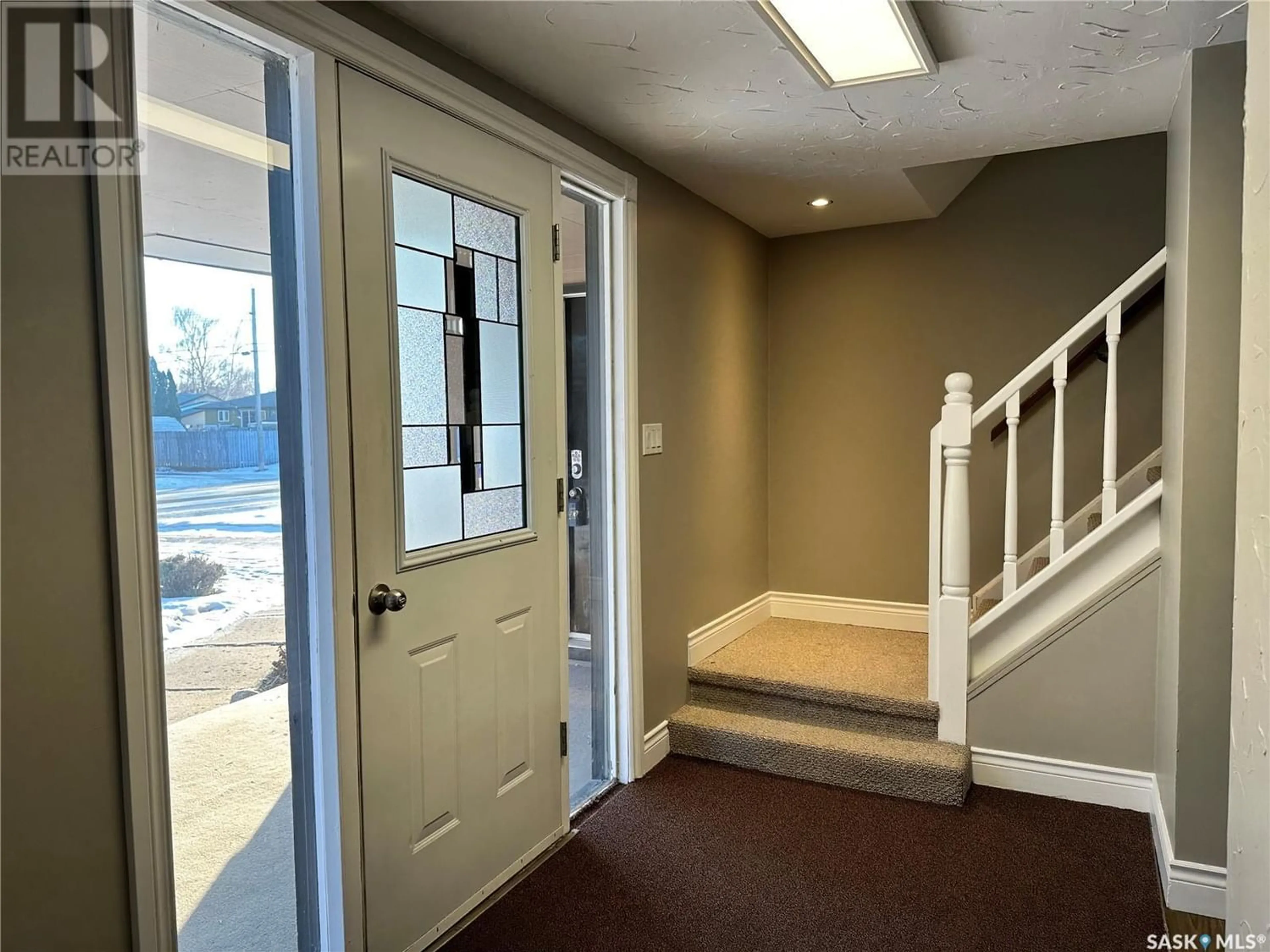 Indoor entryway for 1208 11th AVENUE, Humboldt Saskatchewan S0K2A0