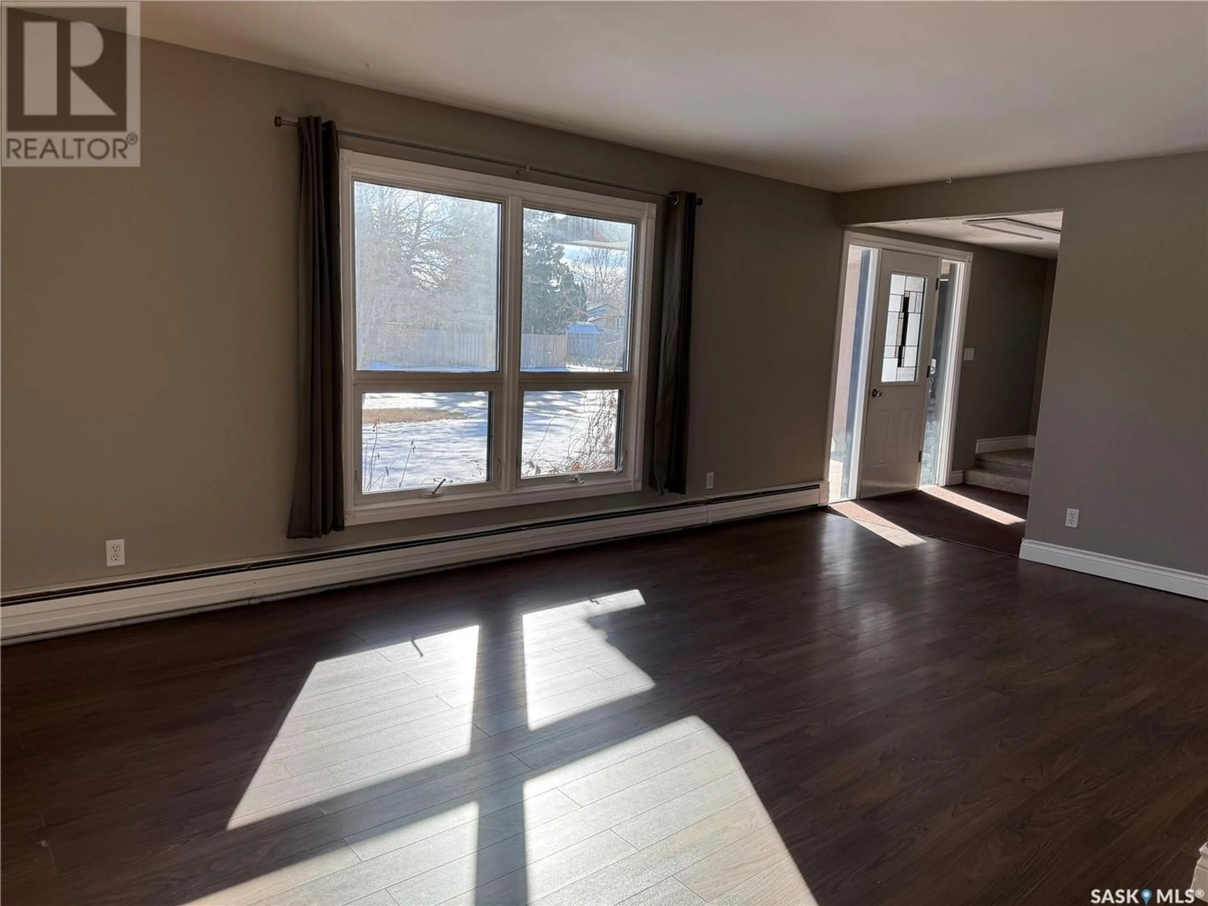 Indoor entryway for 1208 11th AVENUE, Humboldt Saskatchewan S0K2A0