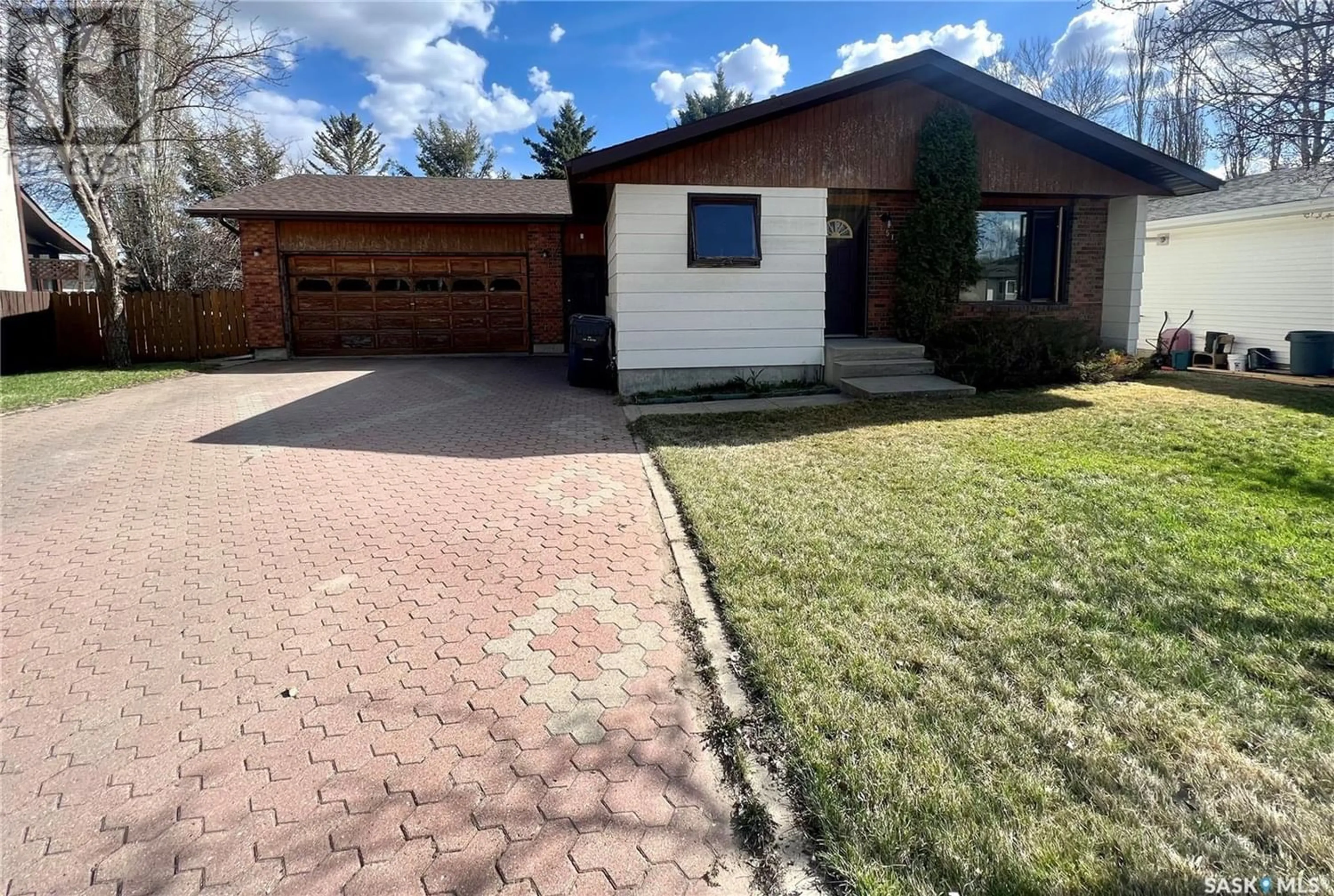 Frontside or backside of a home for 510 Reid CRESCENT, Swift Current Saskatchewan S9H4Y5