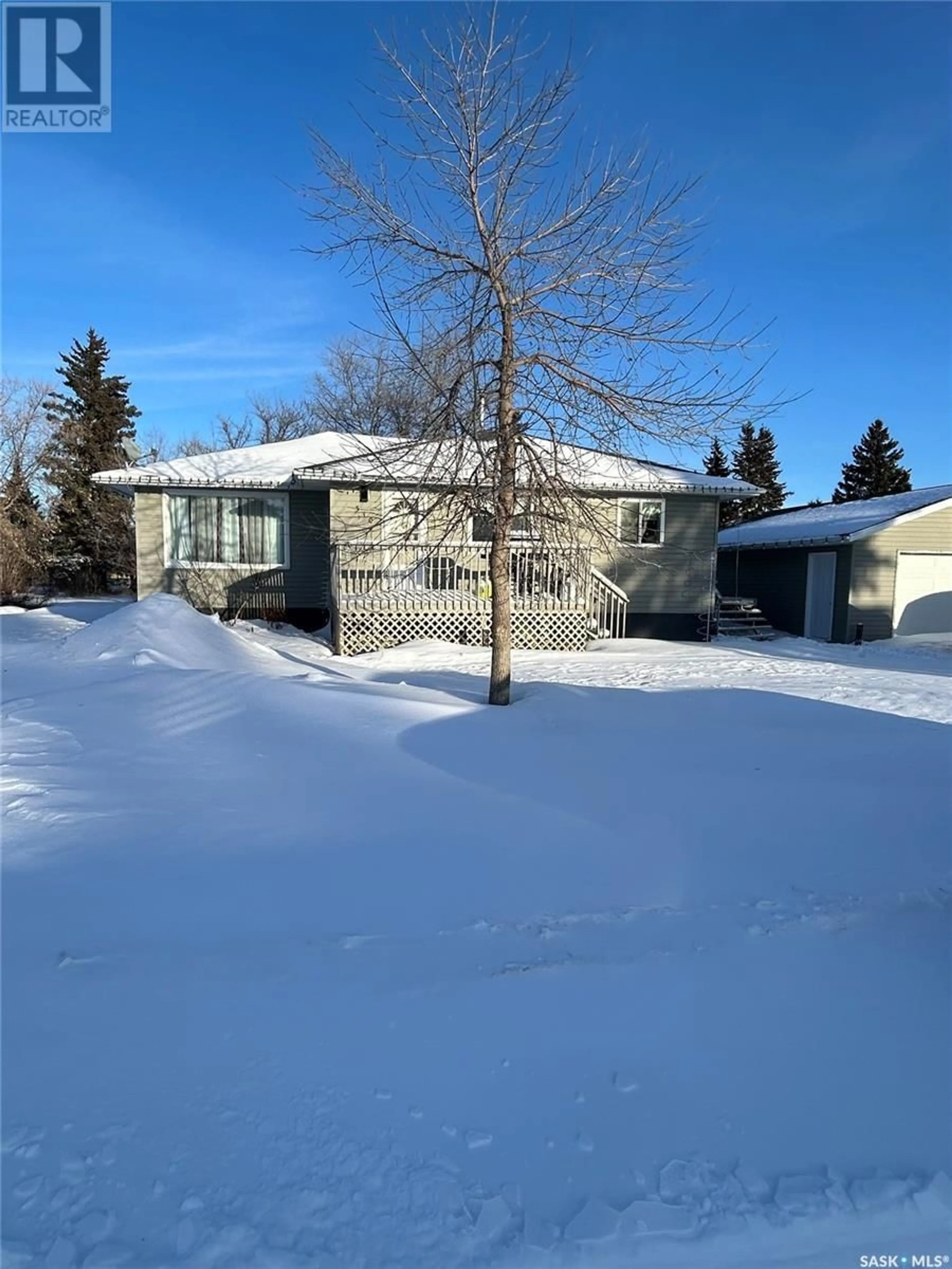 Home with unknown exterior material for 310 3rd AVENUE NE, Ituna Saskatchewan S0A1N0