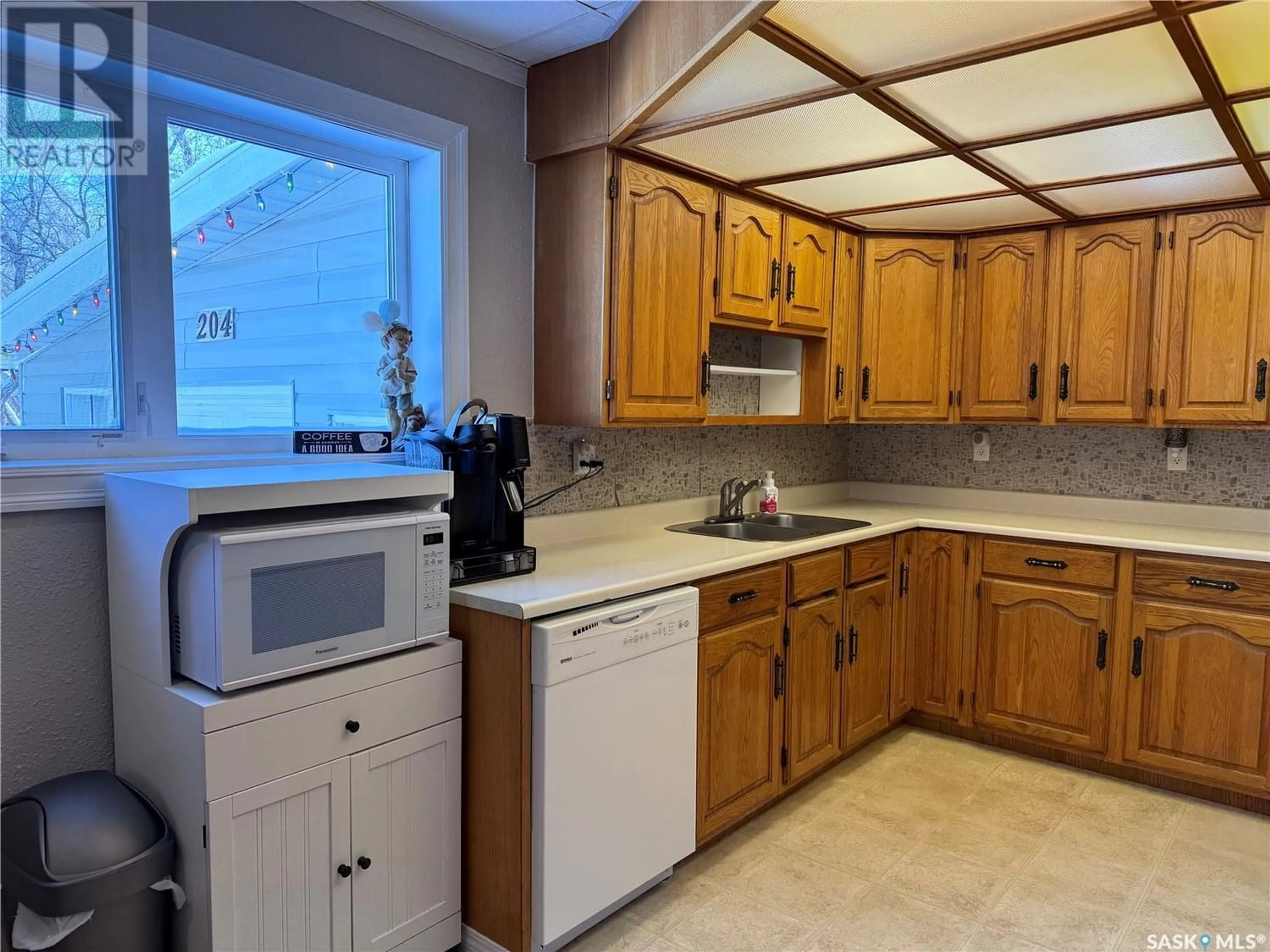 Standard kitchen for 204 3rd AVENUE SW, Leroy Saskatchewan S0K2P0