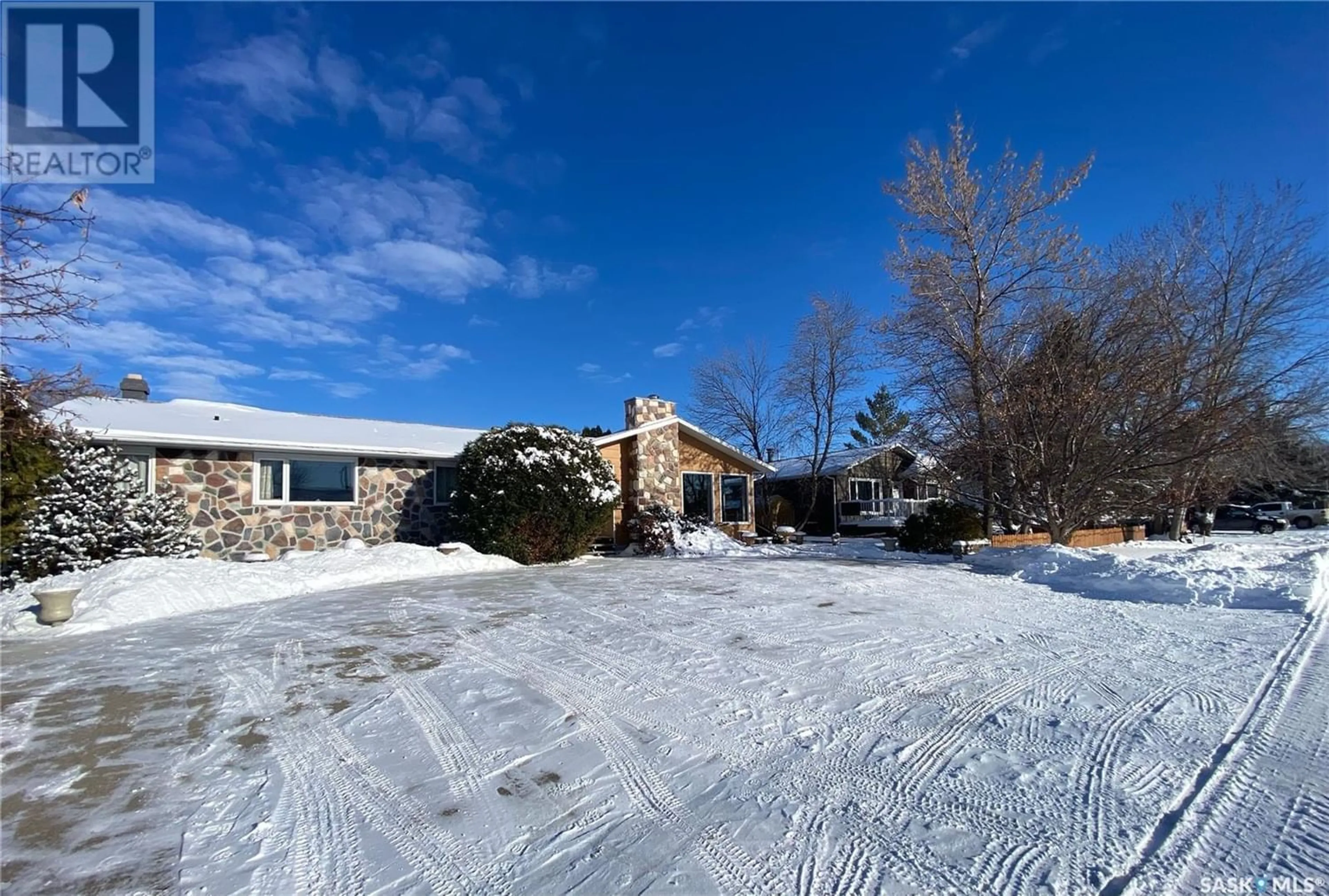 Frontside or backside of a home for 287 4th STREET, Pilot Butte Saskatchewan S0G3Z0