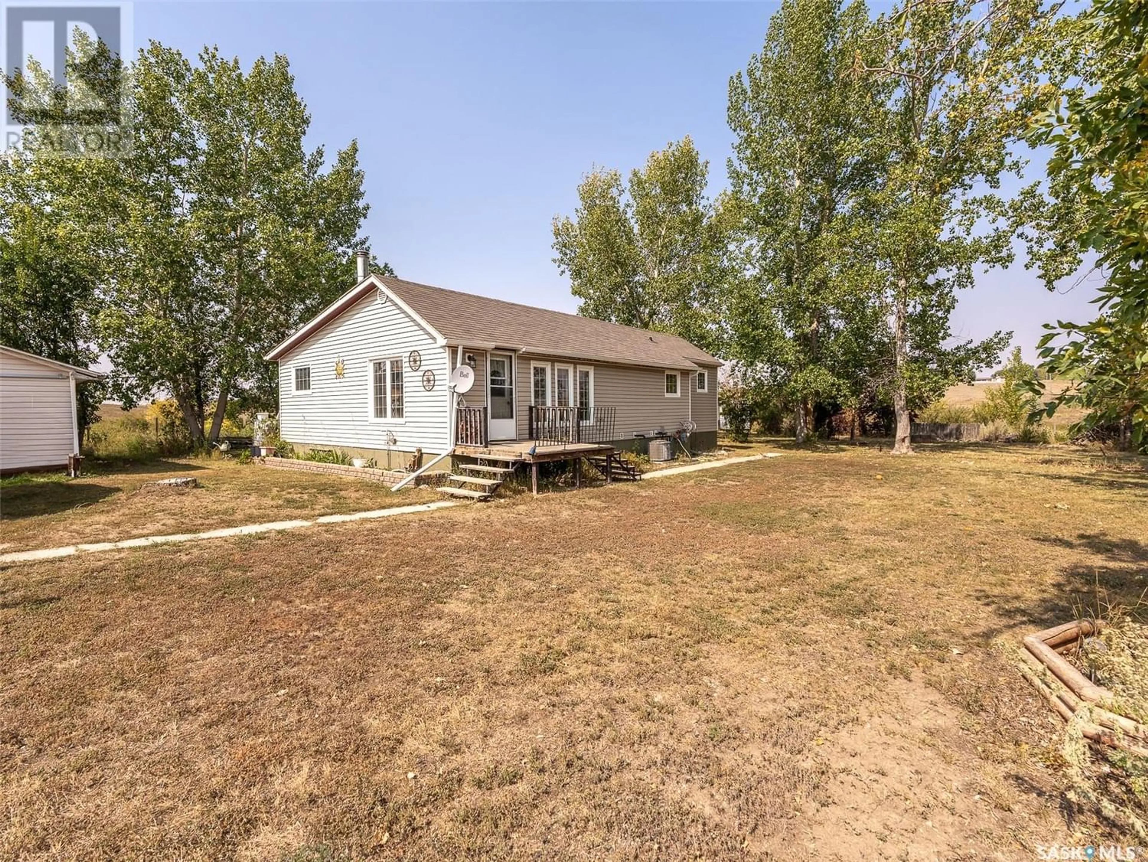 Home with unknown exterior material for Jacobson Acreage, Moose Jaw Rm No. 161 Saskatchewan S6H7A8