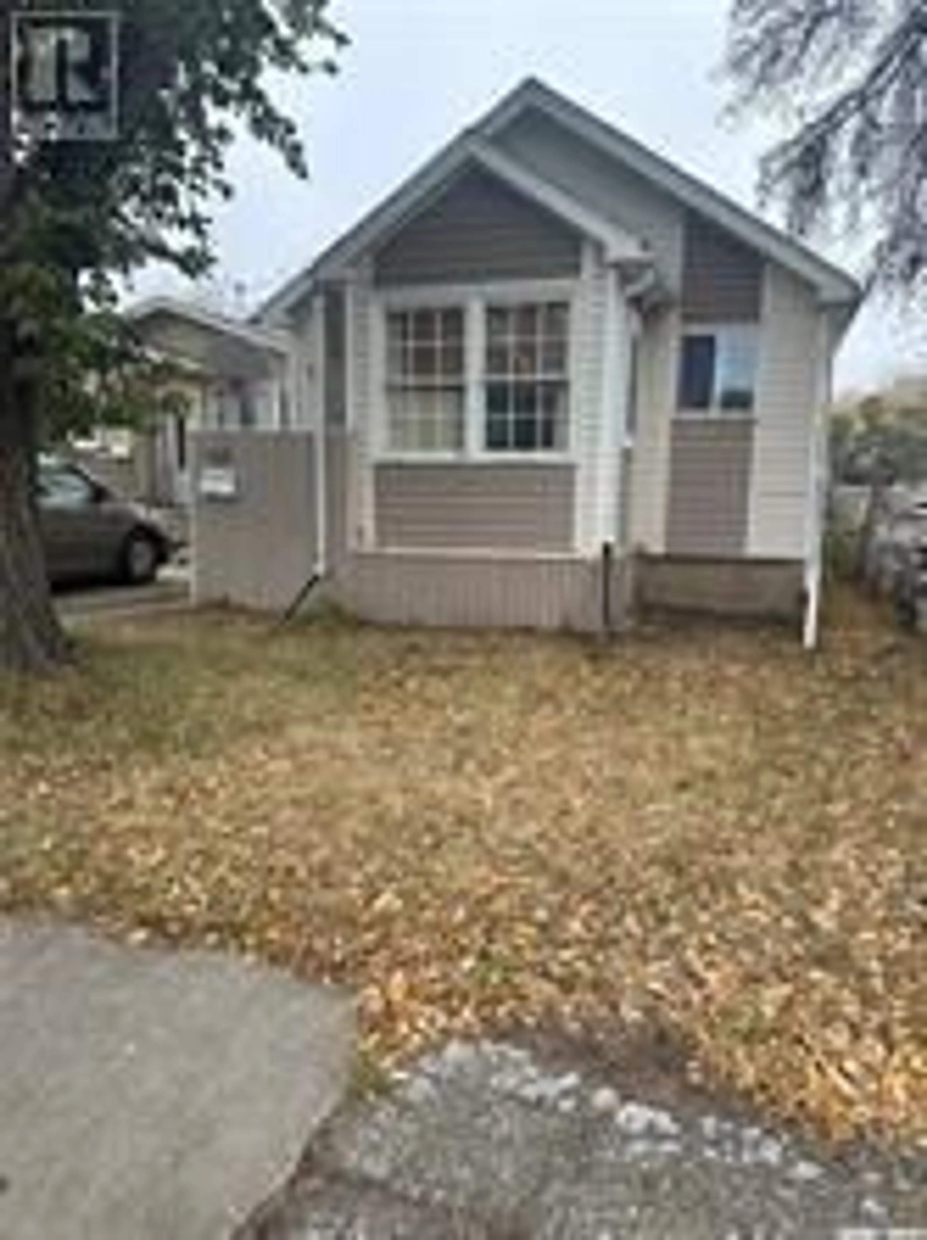 Frontside or backside of a home for 928 LINDSAY STREET, Regina Saskatchewan S4N3A6