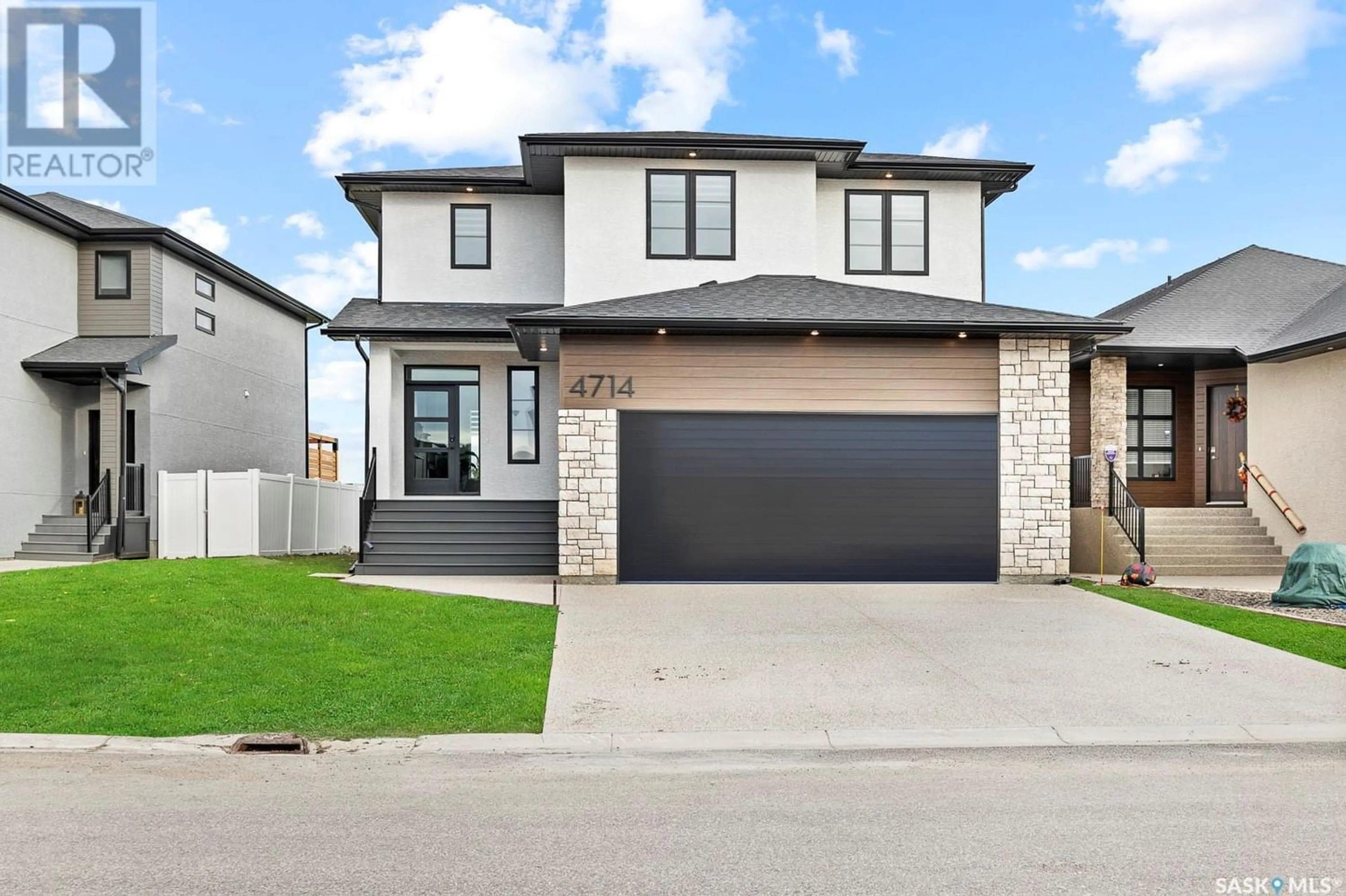 Home with stucco exterior material for 4714 Greenview CRESCENT E, Regina Saskatchewan S4V3L2