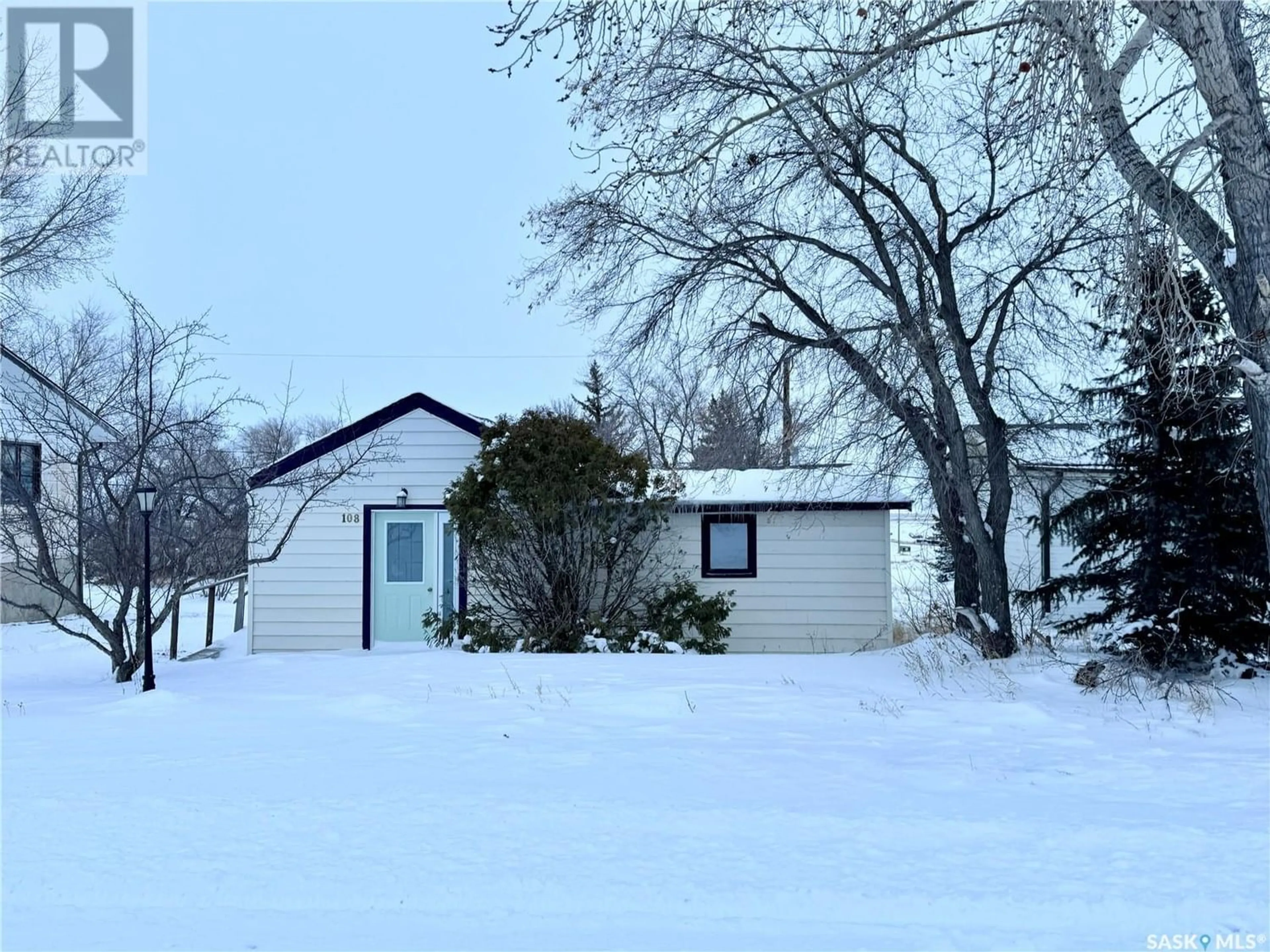 Home with unknown exterior material for 108 1st AVENUE N, Beechy Saskatchewan S0L0C0