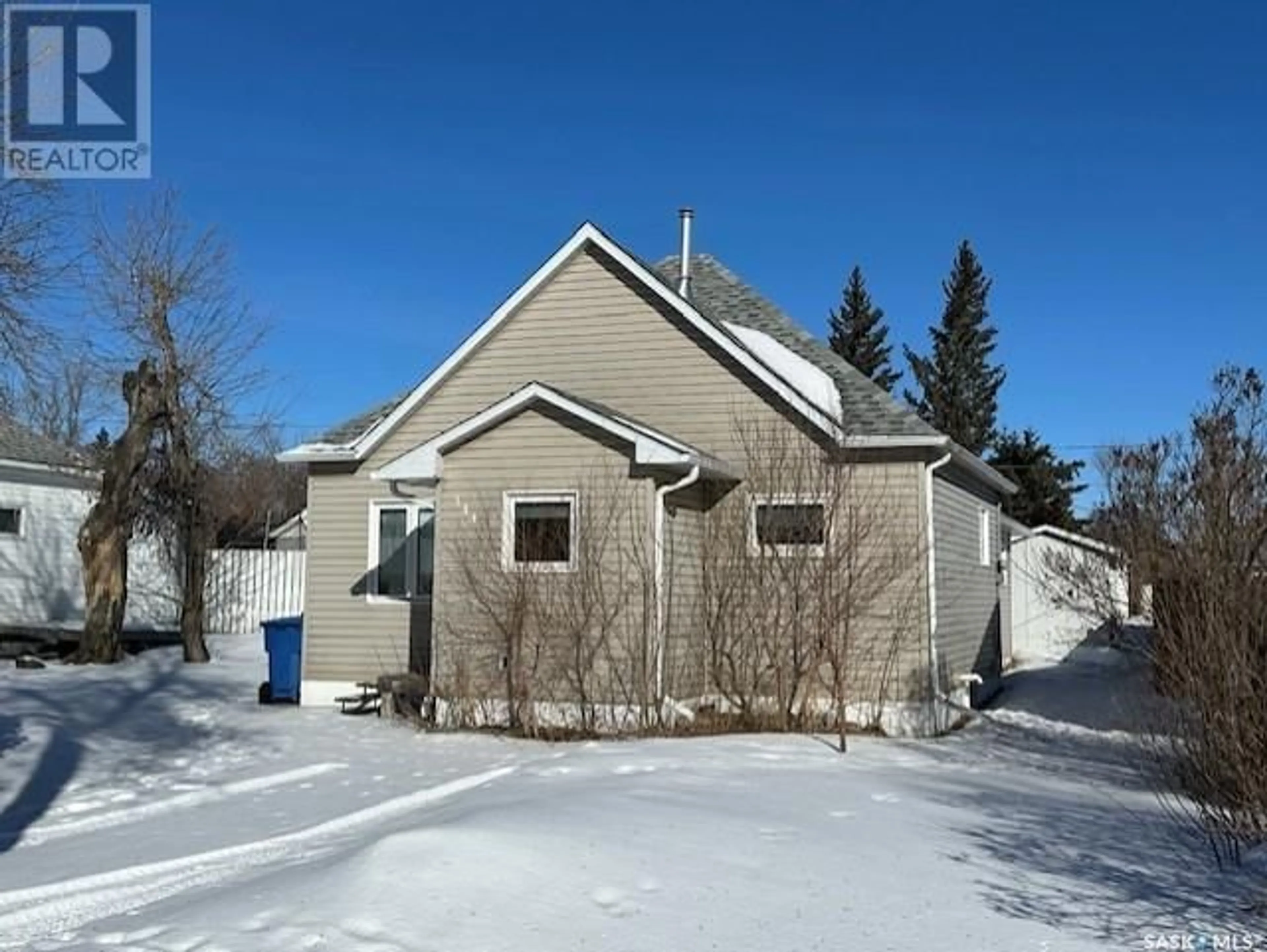 Home with unknown exterior material for 344 5th AVENUE E, Melville Saskatchewan S0A2P0
