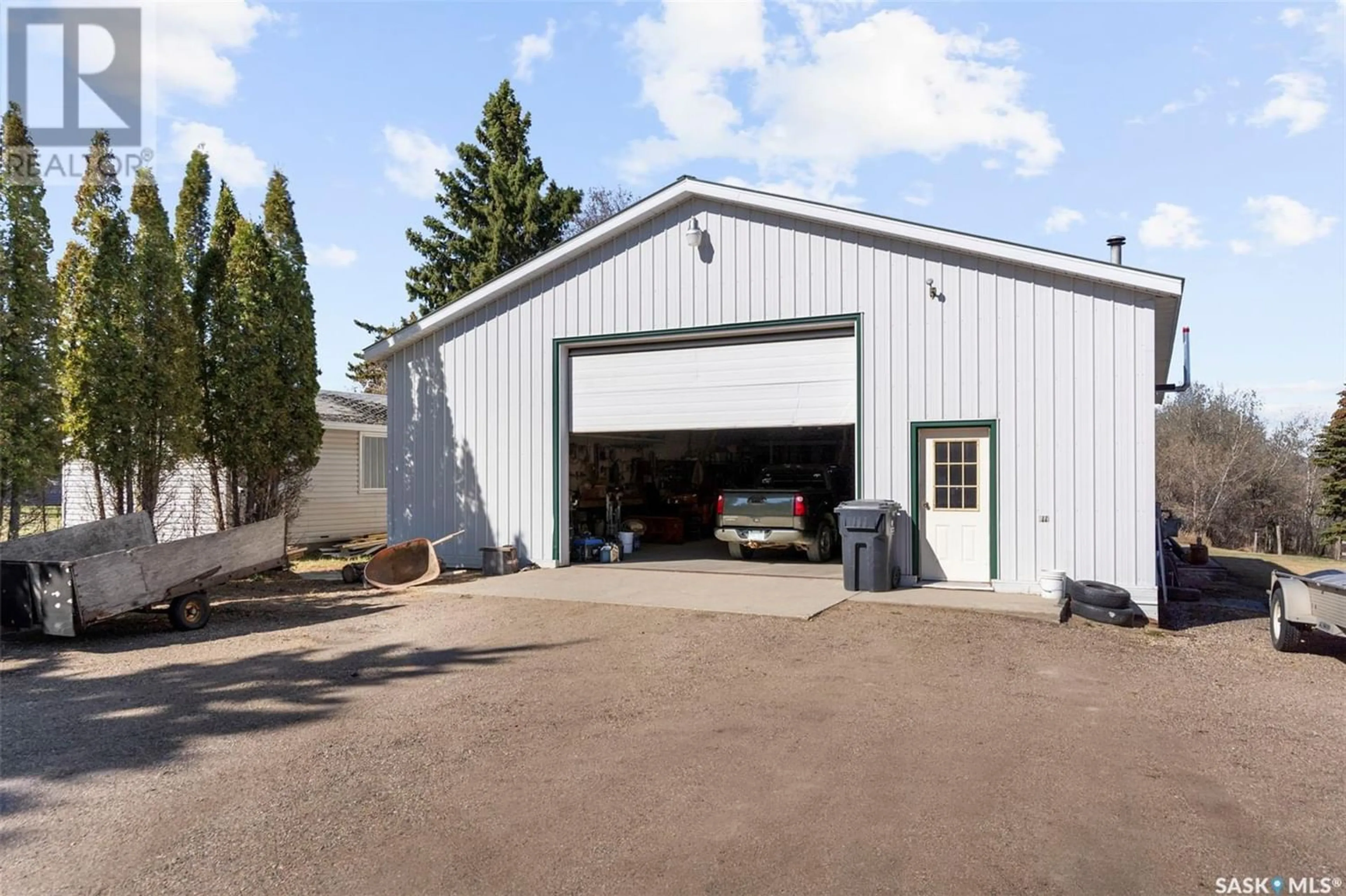 Indoor garage for Rural Address, Waldheim Saskatchewan S0K4R0