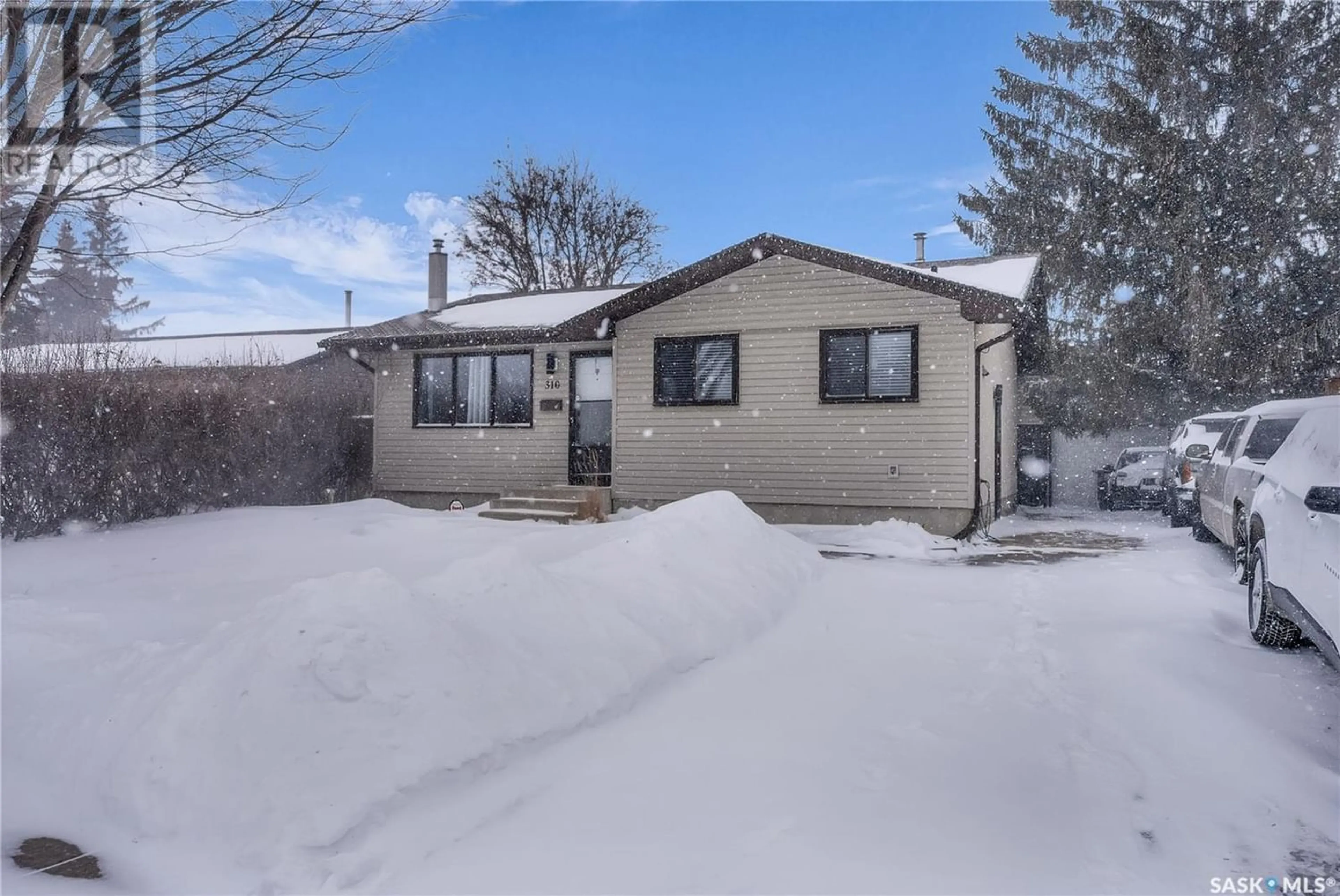 Home with unknown exterior material for 310 Dickey CRESCENT, Saskatoon Saskatchewan S7L5P1