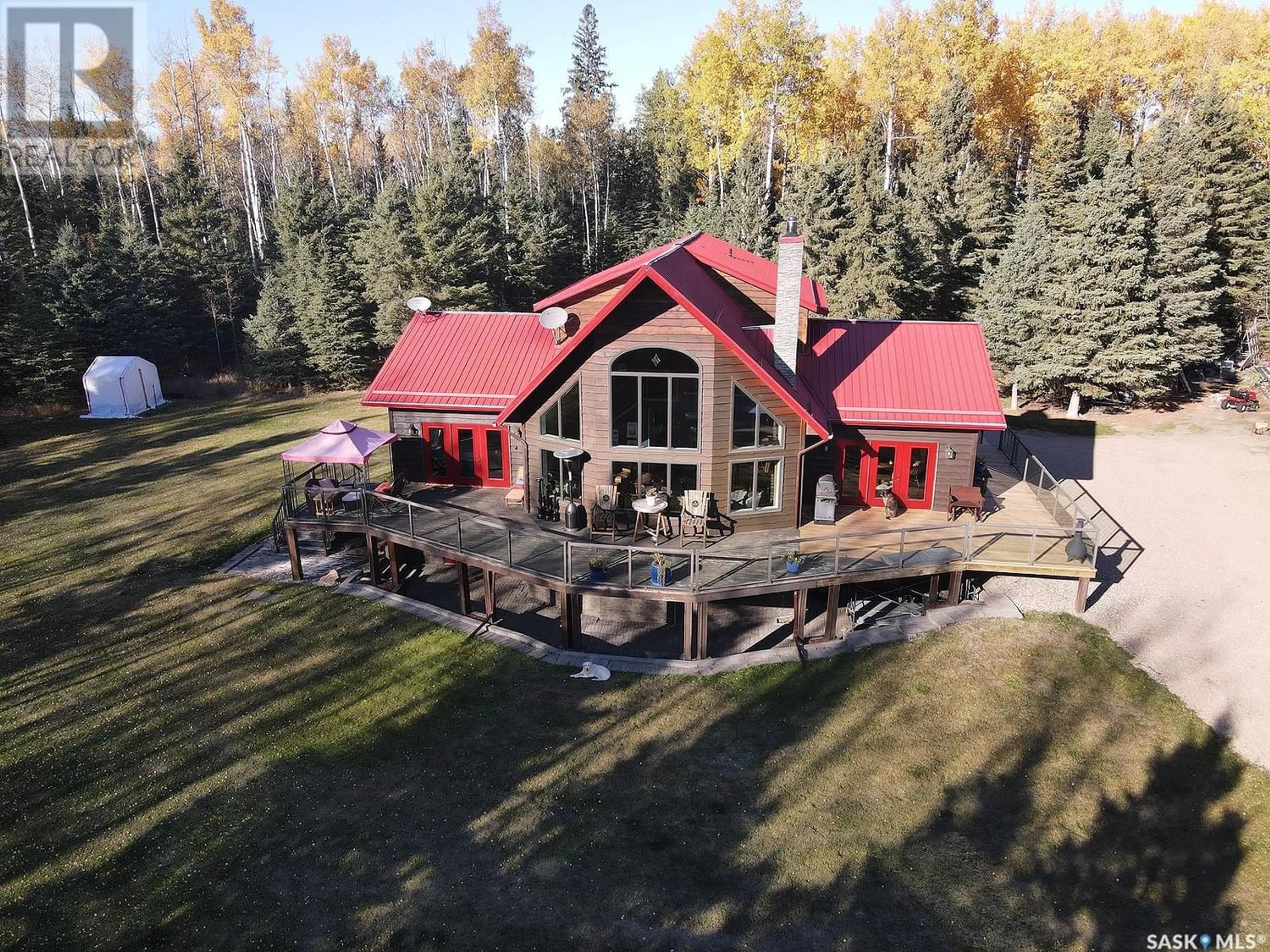 Home with vinyl exterior material for Carlson Acreage, Meadow Lake Rm No.588 Saskatchewan S9X1Y4