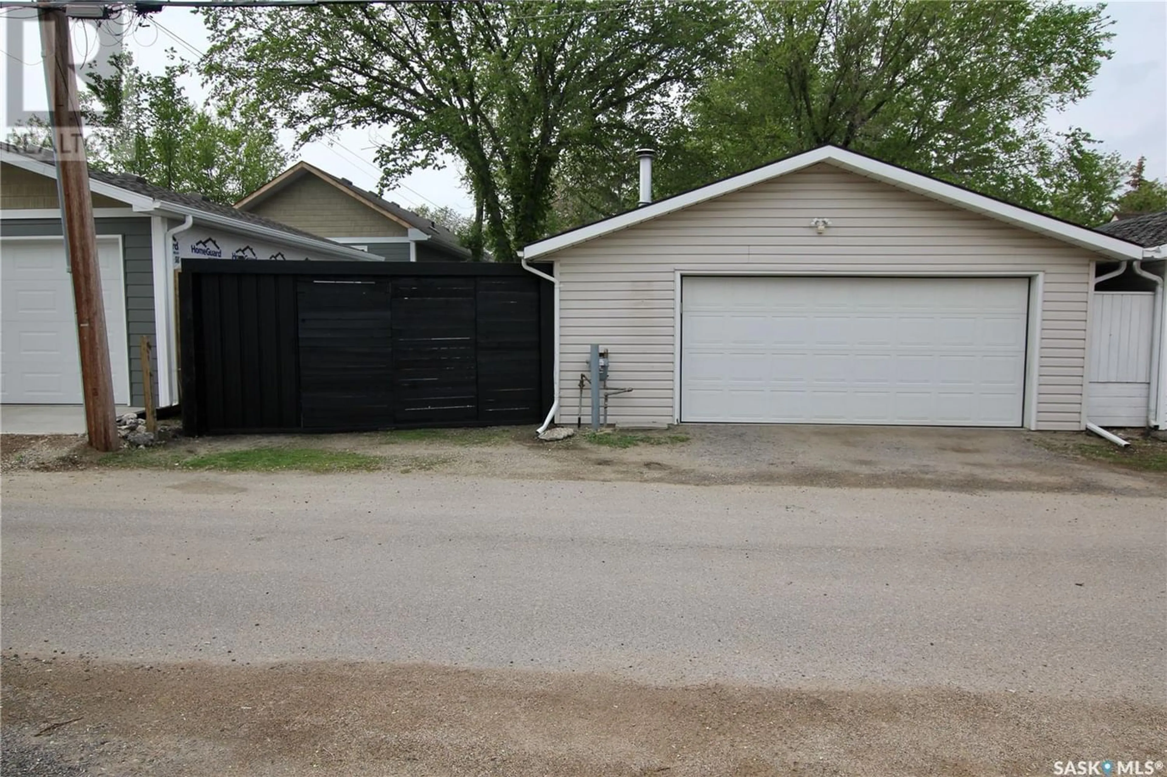 Frontside or backside of a home for 2857 ELPHINSTONE STREET, Regina Saskatchewan S4S2A2