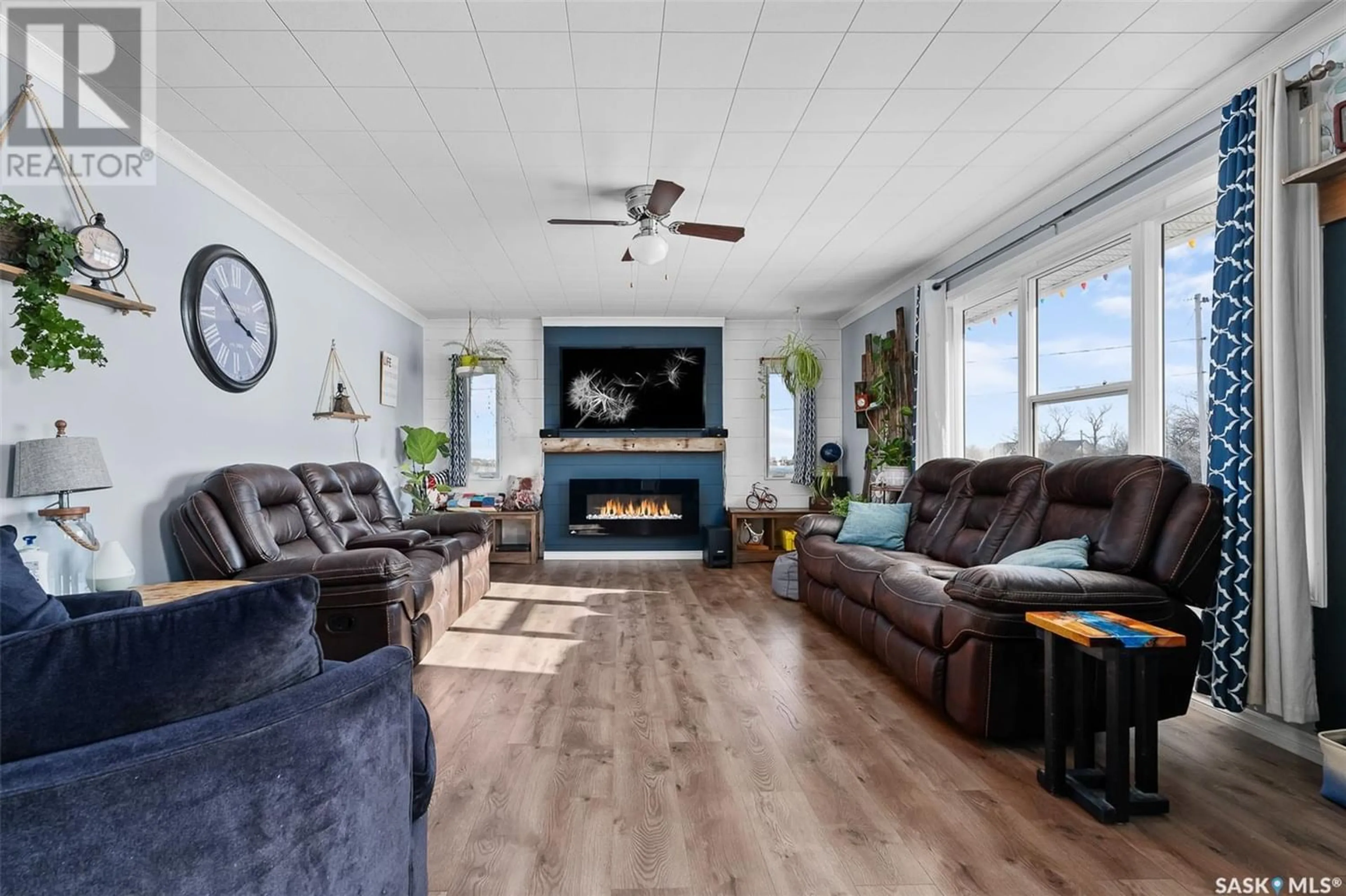 Living room for 4 Saskatchewan AVENUE, Tuxford Saskatchewan S0H4C0