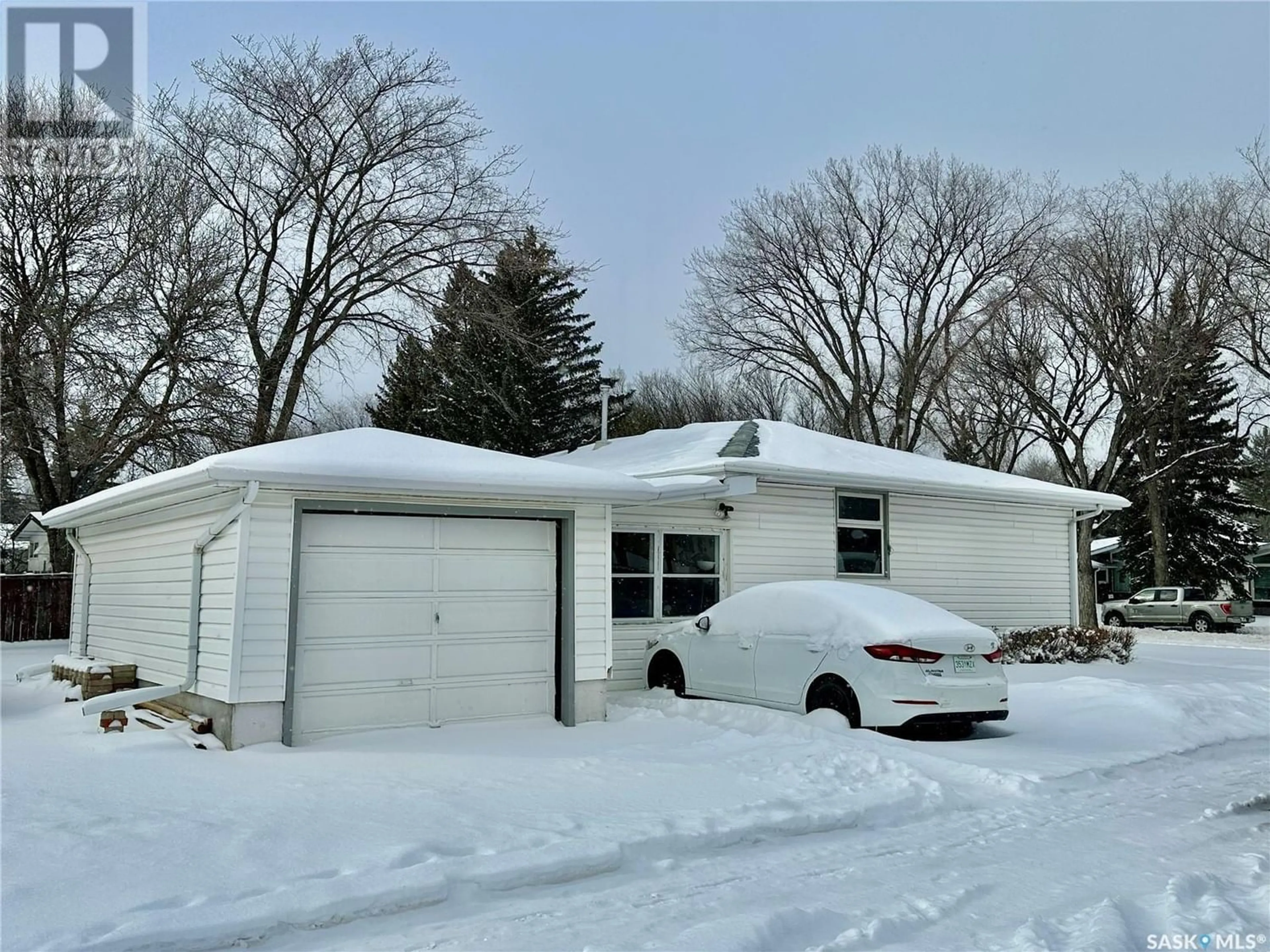 Frontside or backside of a home for 2913 Grant ROAD, Regina Saskatchewan S4S5G3