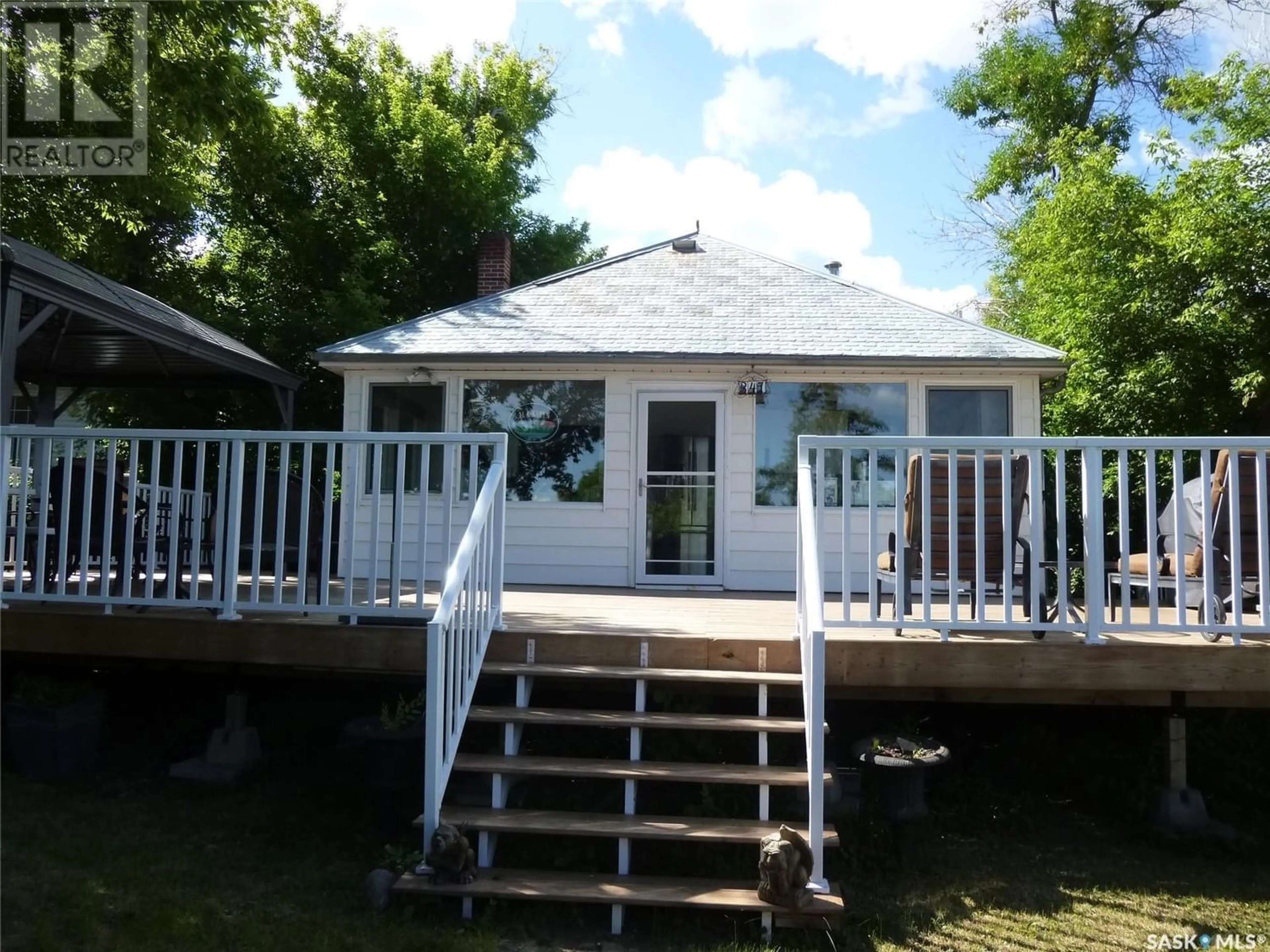 Cottage for 347 Daly AVENUE, Regina Beach Saskatchewan S0G4C0