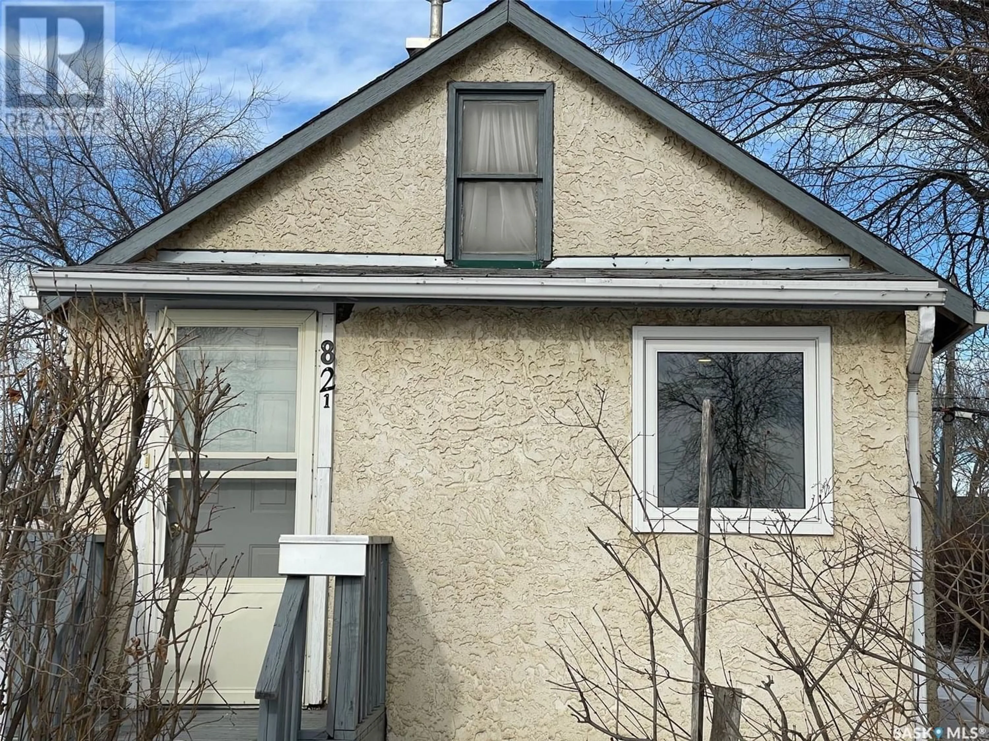 Frontside or backside of a home for 821 King STREET, Estevan Saskatchewan S4A1L2