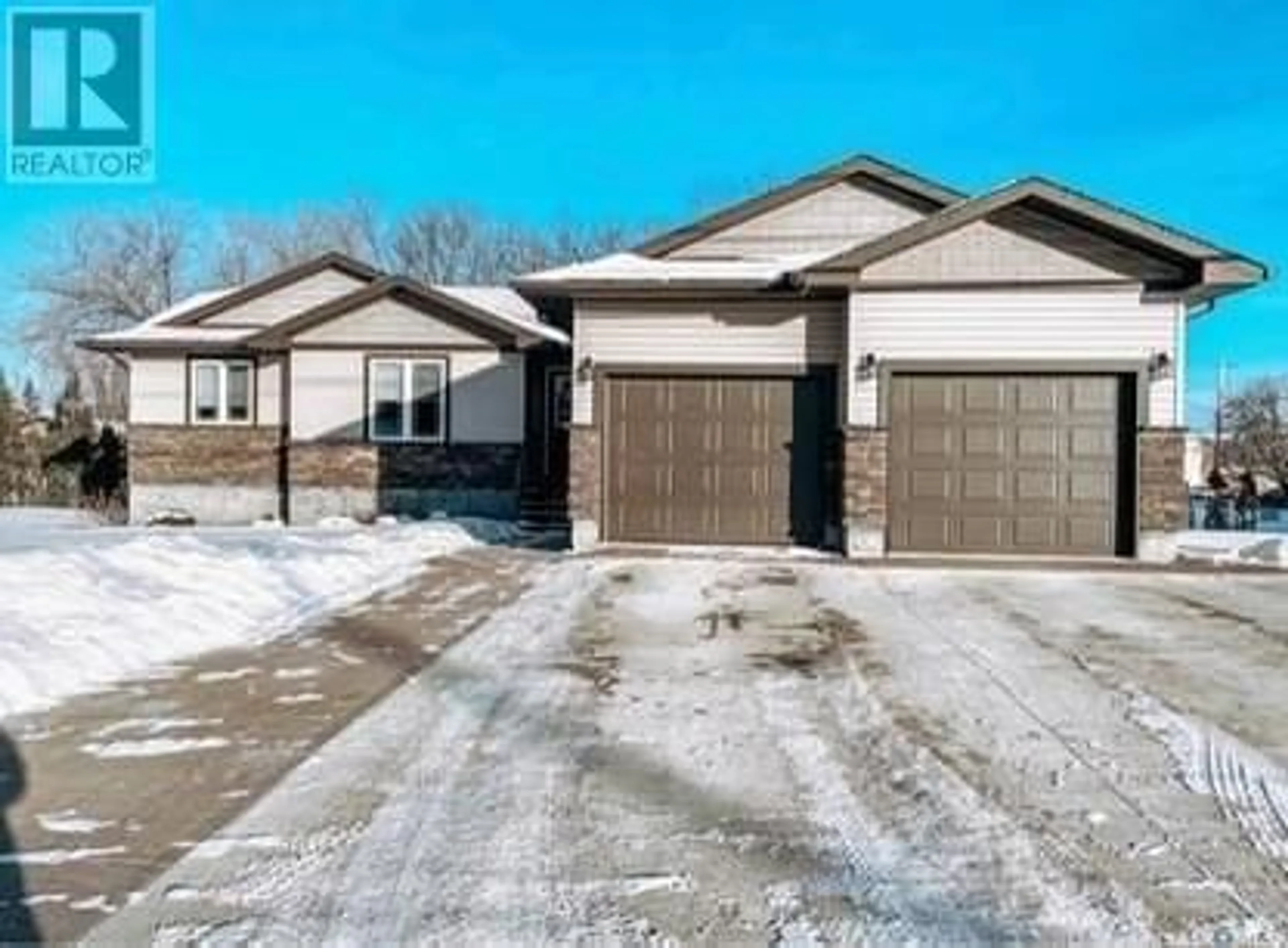 Frontside or backside of a home for 701 Sumner STREET, Esterhazy Saskatchewan S0A0X0