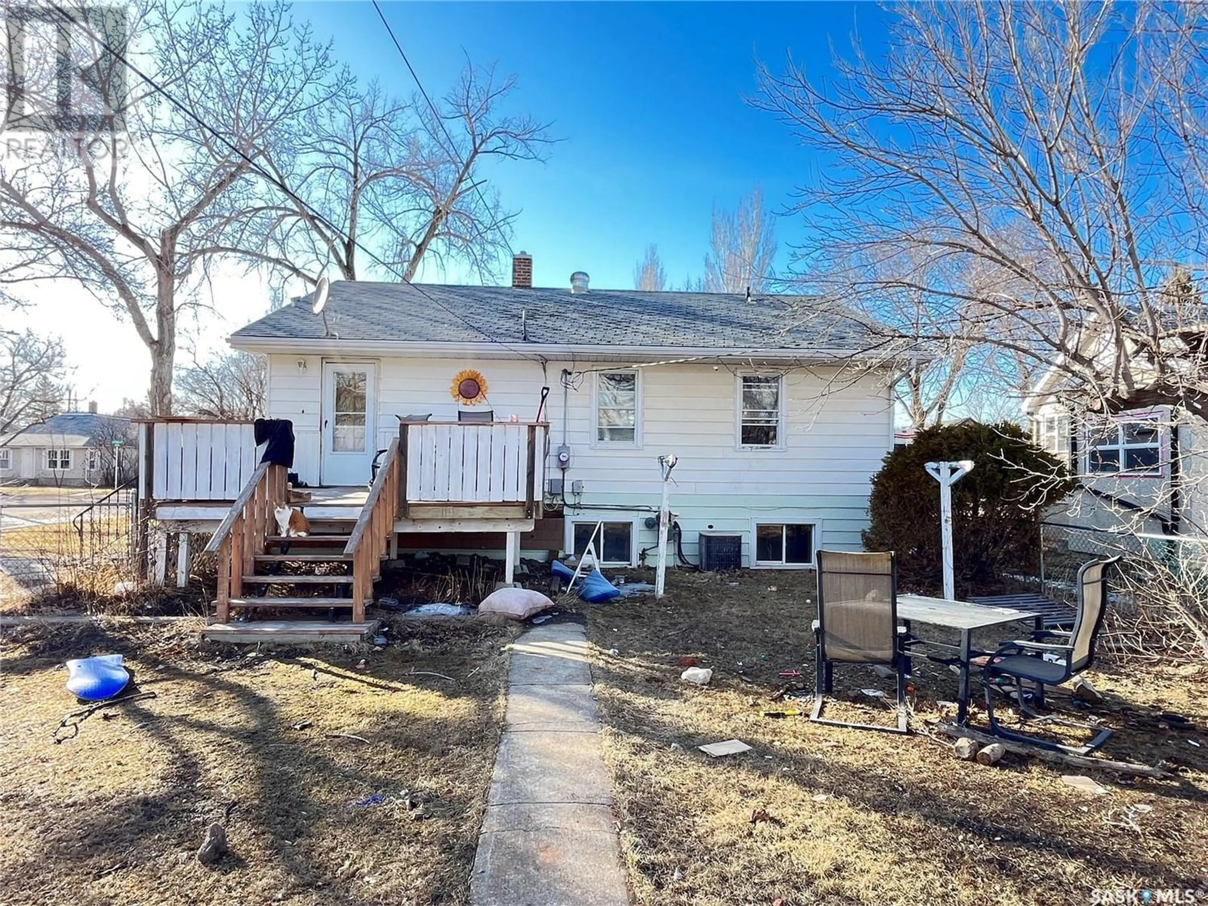 Frontside or backside of a home for 318 Cypress STREET, Maple Creek Saskatchewan S0N1N0