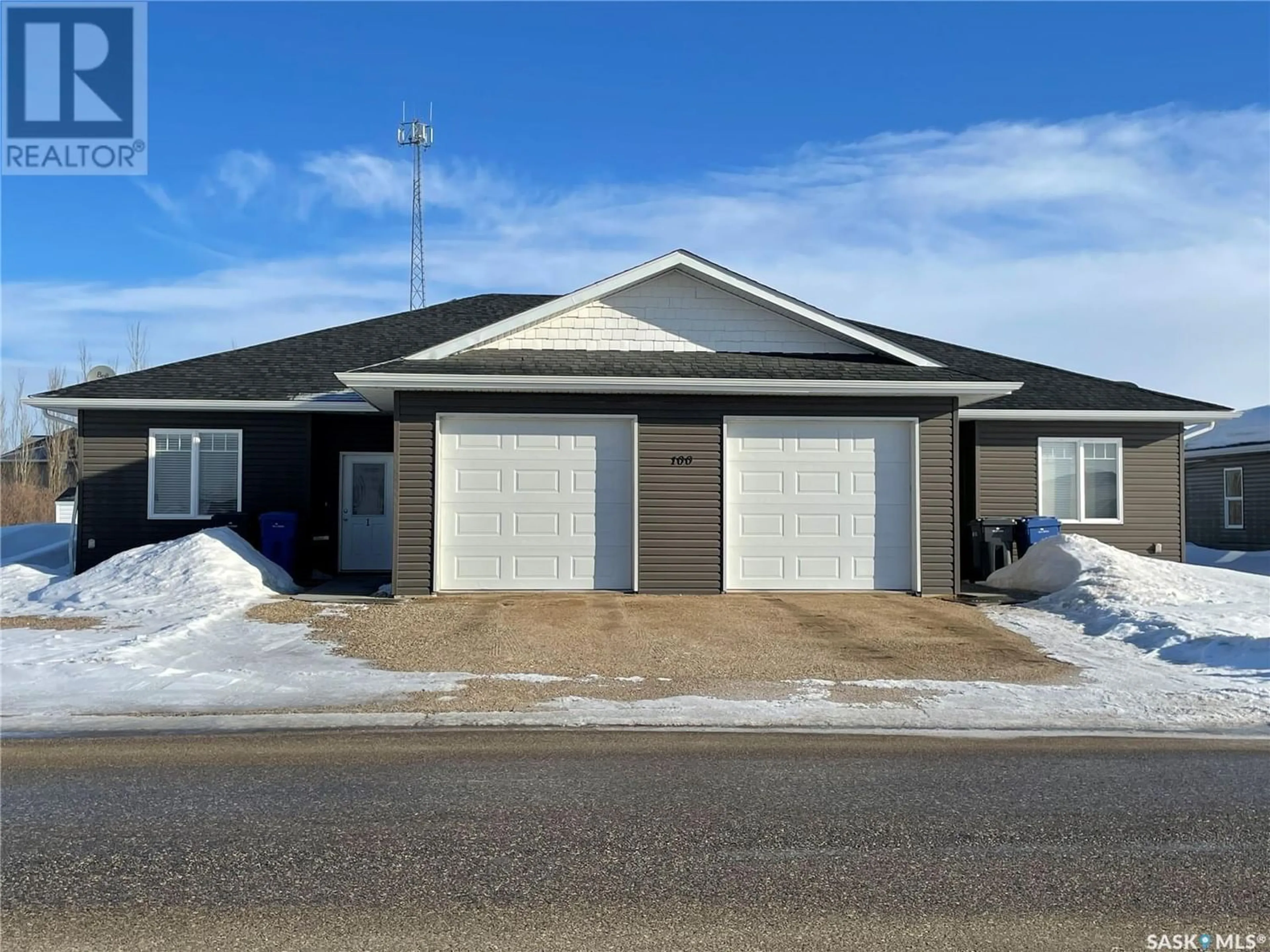 A pic from exterior of the house or condo for 100 Carlyle AVENUE, Carlyle Saskatchewan S0C0R0