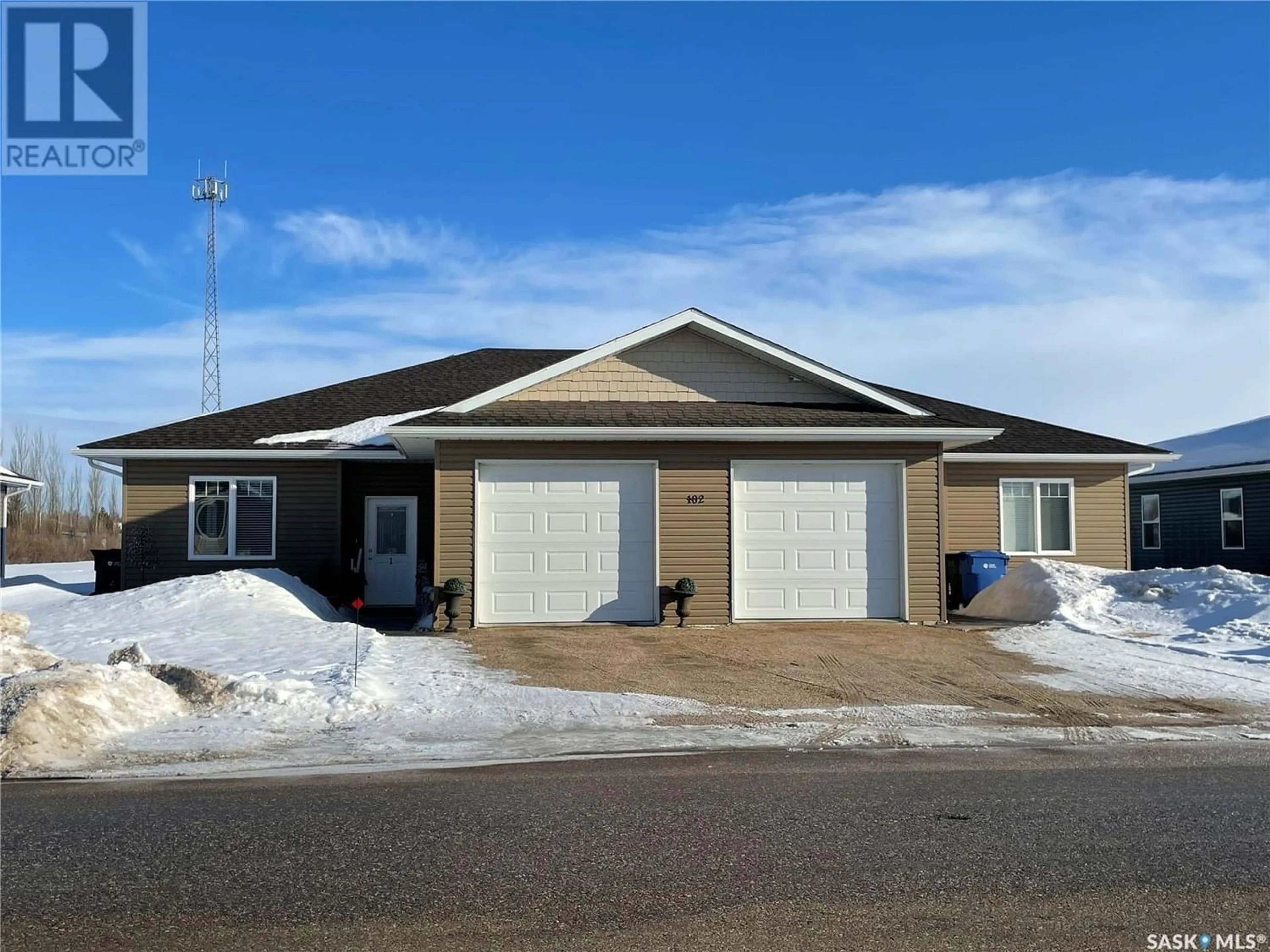 A pic from exterior of the house or condo for 102 Carlyle AVENUE, Carlyle Saskatchewan S0C0R0