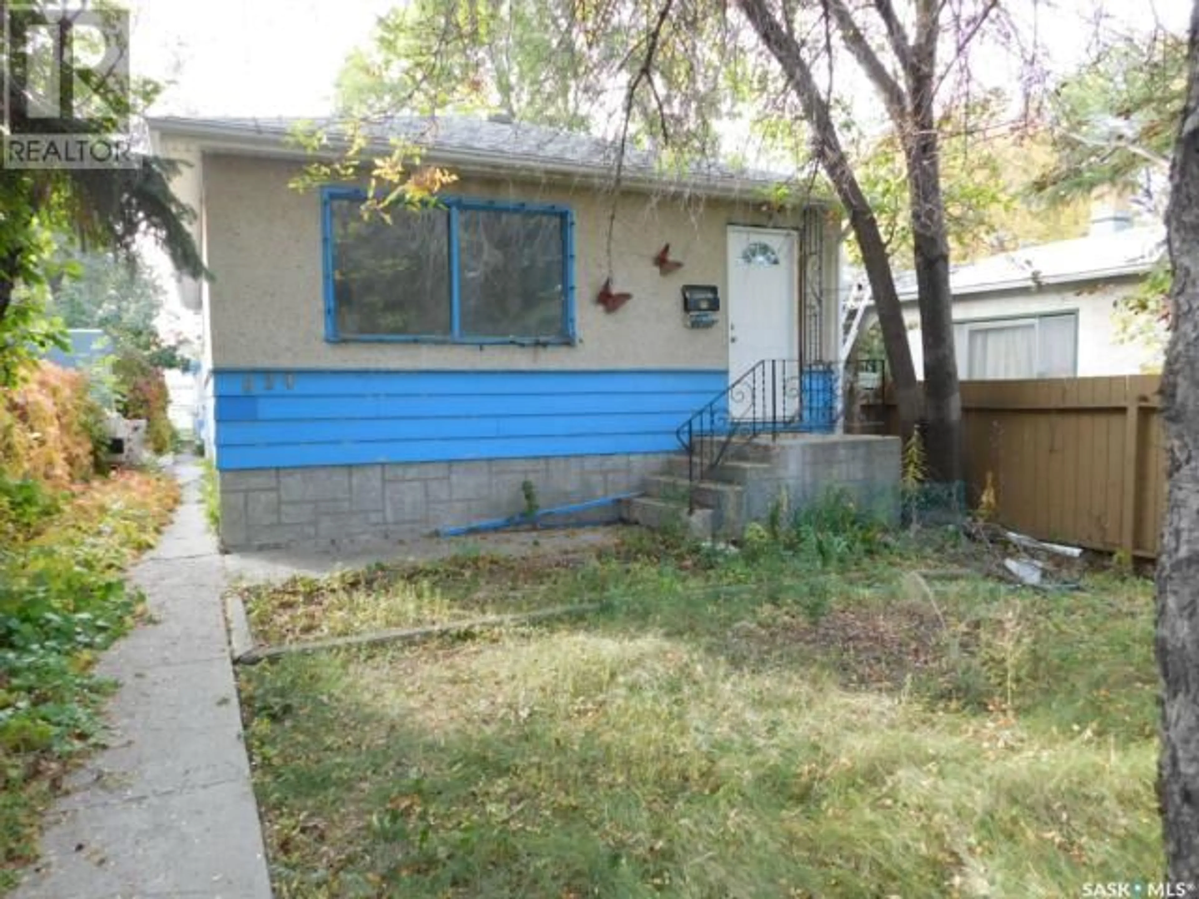 A pic from exterior of the house or condo for 824 Retallack STREET, Regina Saskatchewan S4T2G8