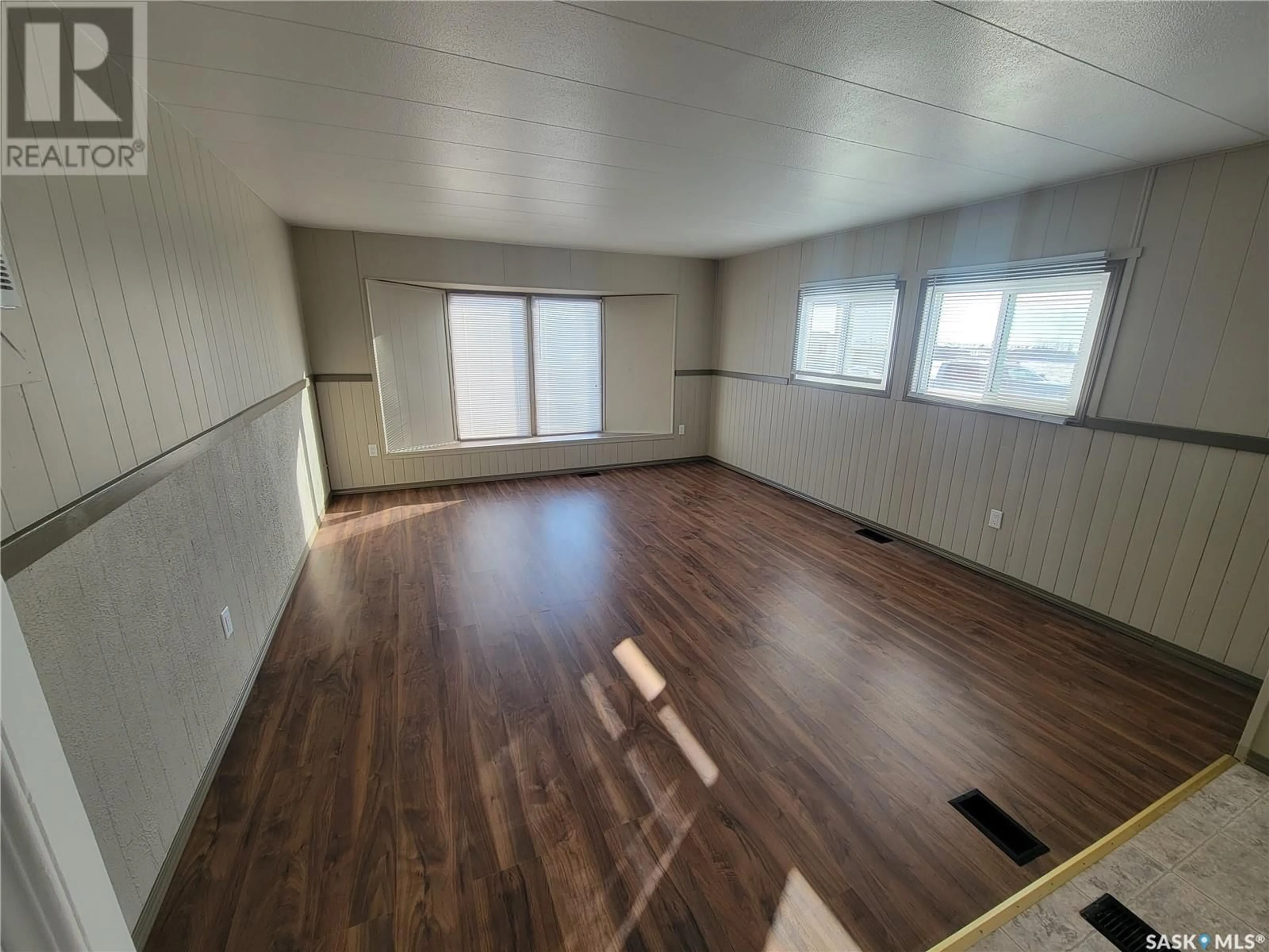 A pic of a room, unknown floor for 5 Mirror ROAD, Macklin Saskatchewan S0L2C0