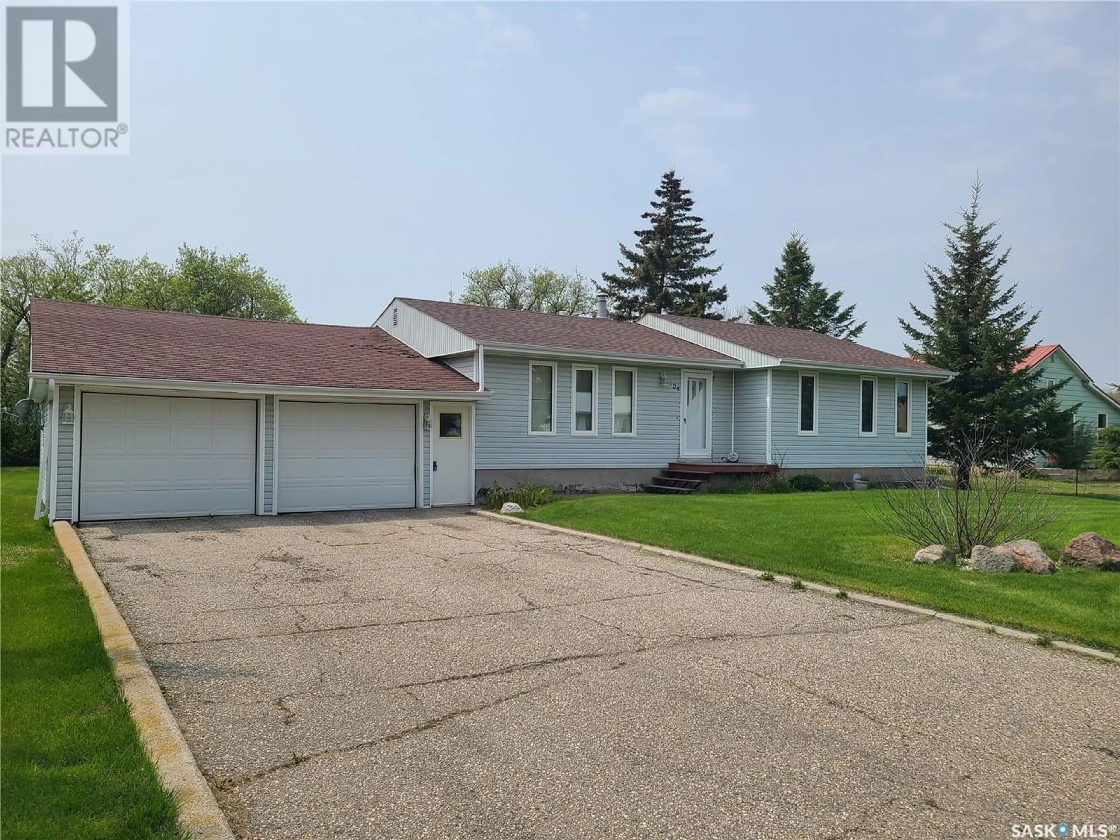 Frontside or backside of a home for 104 Alexander STREET, Wawota Saskatchewan S0C5A0