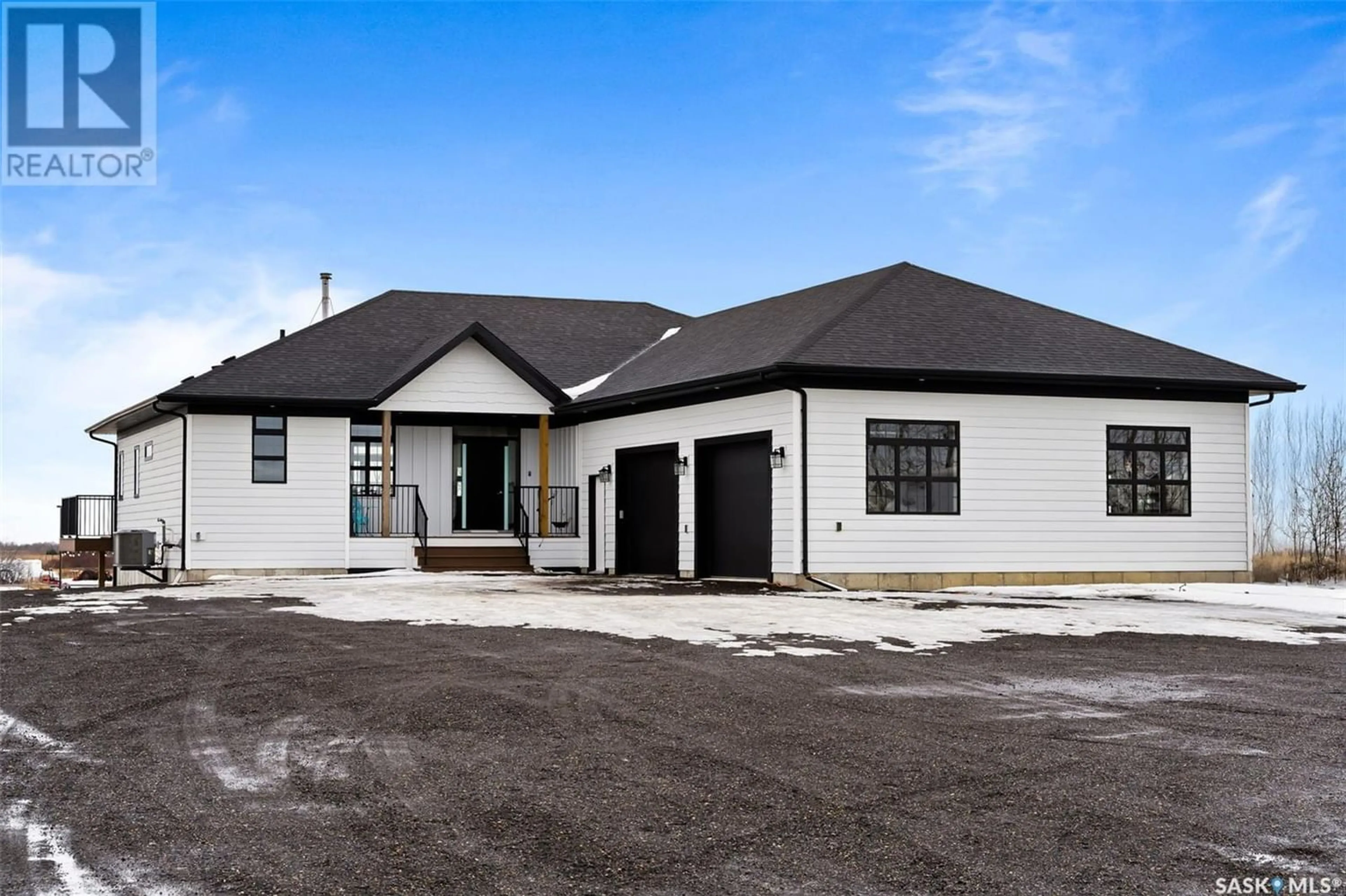 Frontside or backside of a home for . Gregory AVENUE E, Edenwold Rm No. 158 Saskatchewan S4L5B1