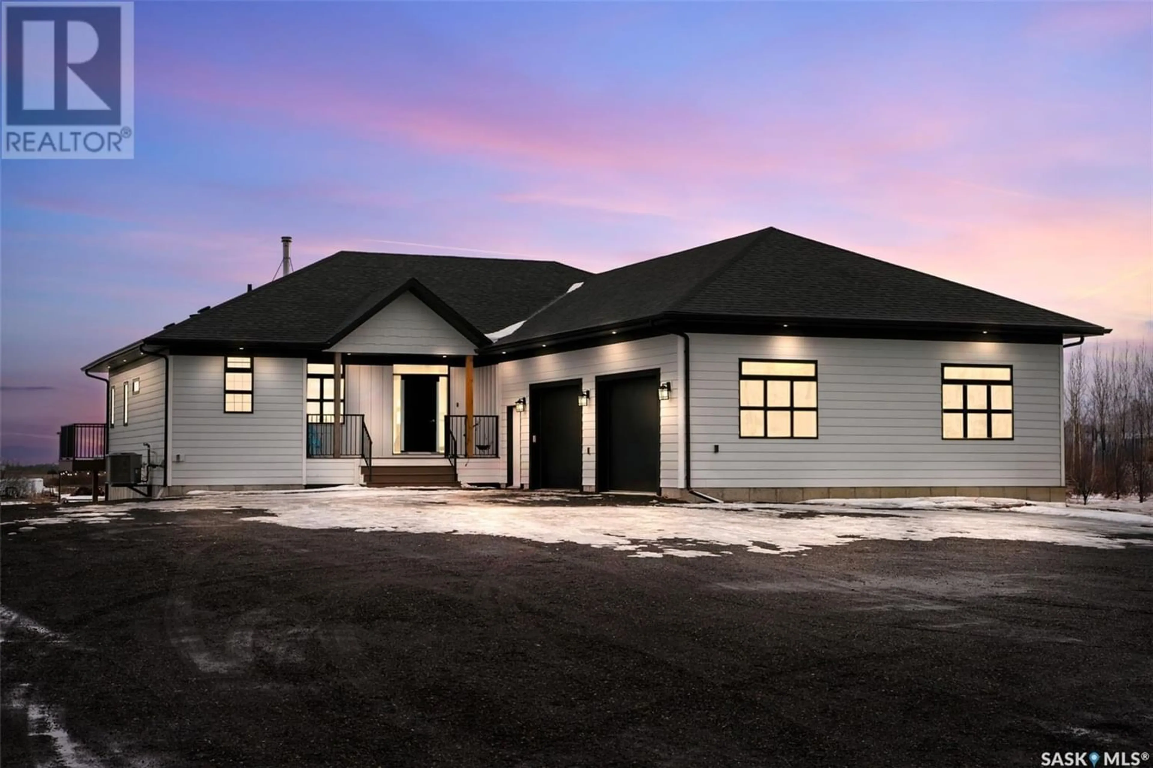 Frontside or backside of a home for . Gregory AVENUE E, Edenwold Rm No. 158 Saskatchewan S4L5B1