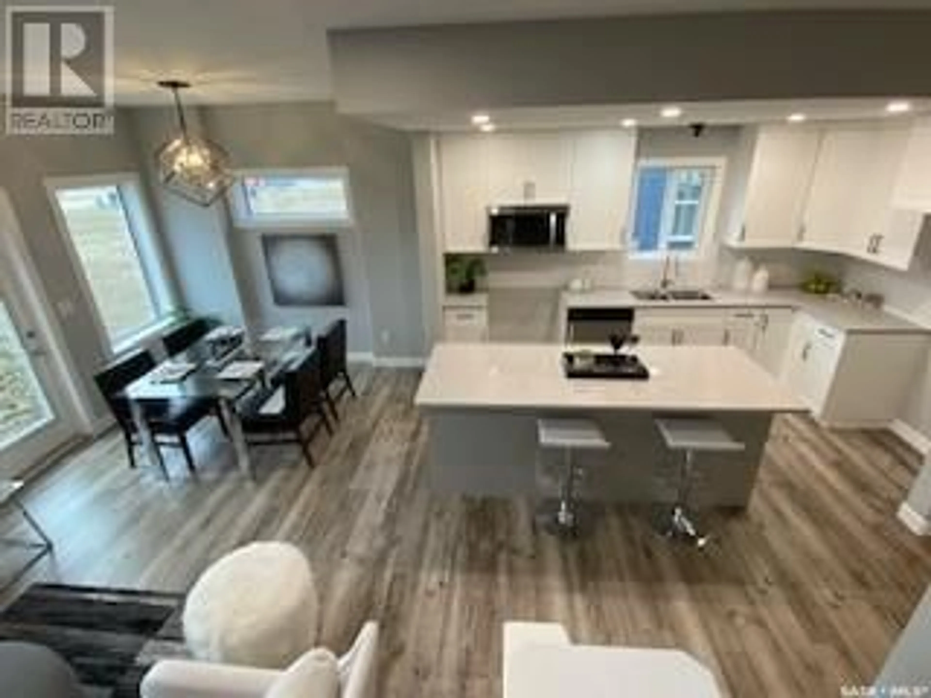 Contemporary kitchen for 312 Pepper PLACE, Saskatoon Saskatchewan S7V1S7