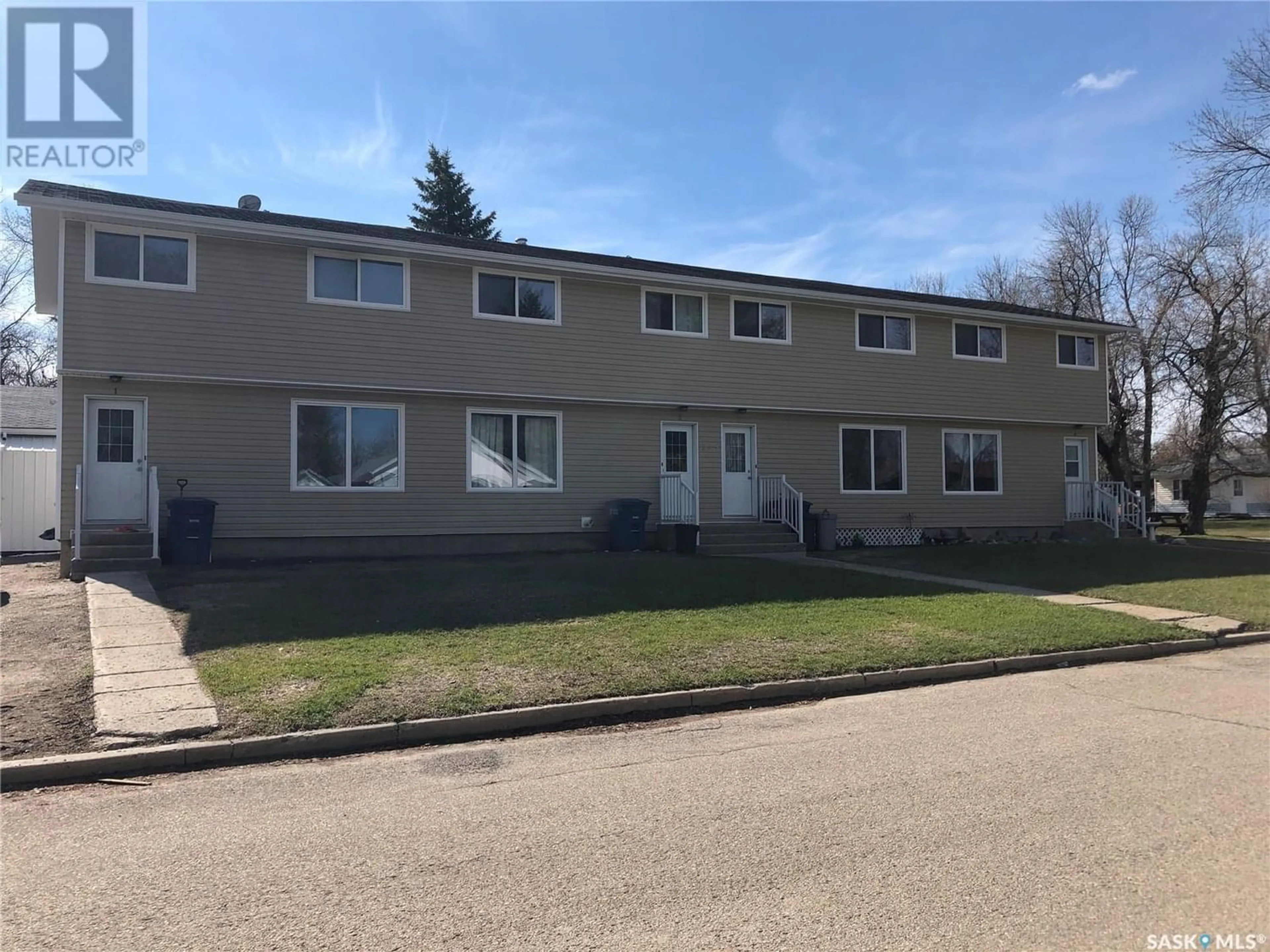 A pic from exterior of the house or condo for 1202 Windover AVENUE, Moosomin Saskatchewan S0G3N0