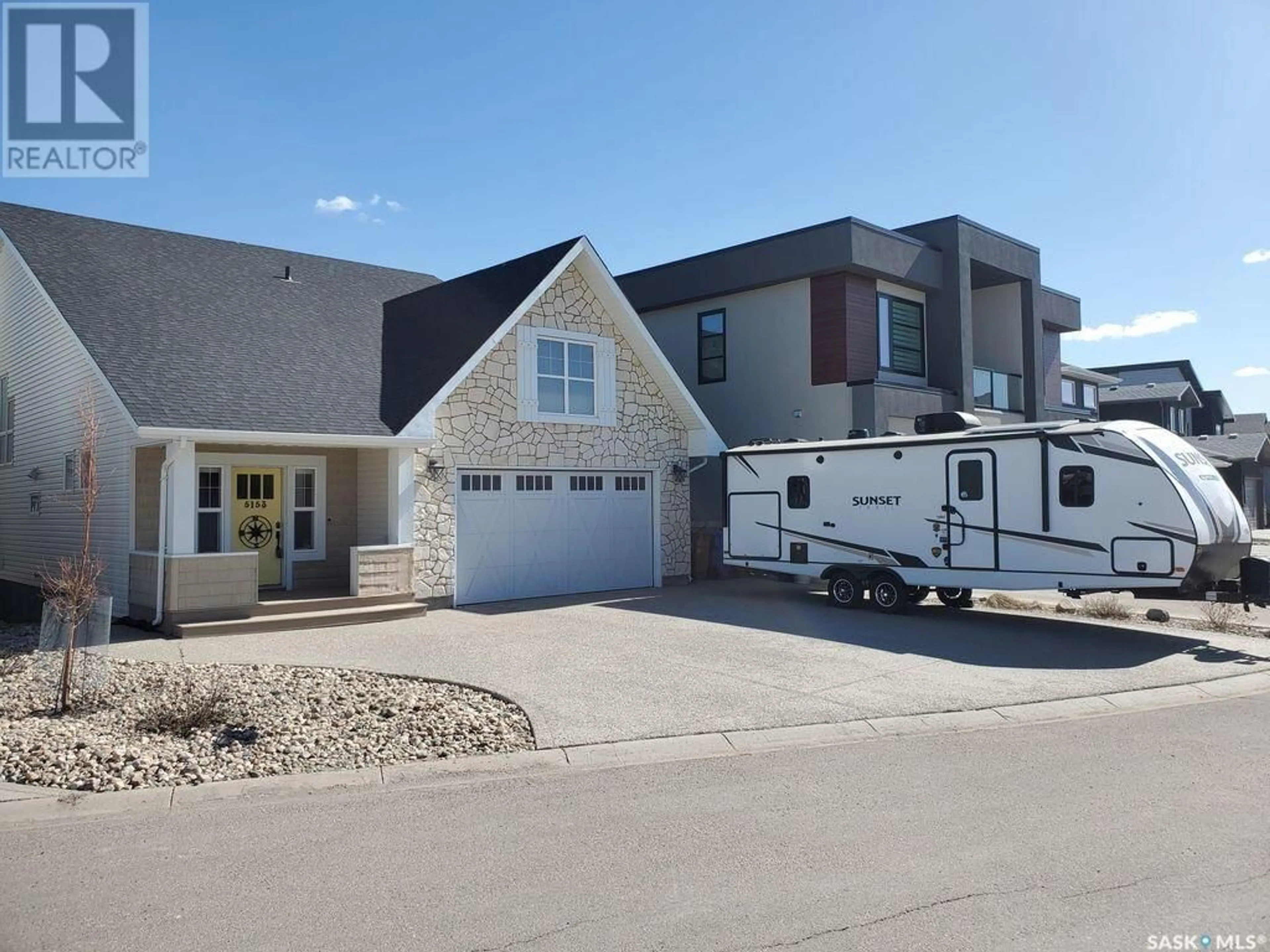 Indoor entryway for 5153 Aviator CRESCENT, Regina Saskatchewan S4W0G5