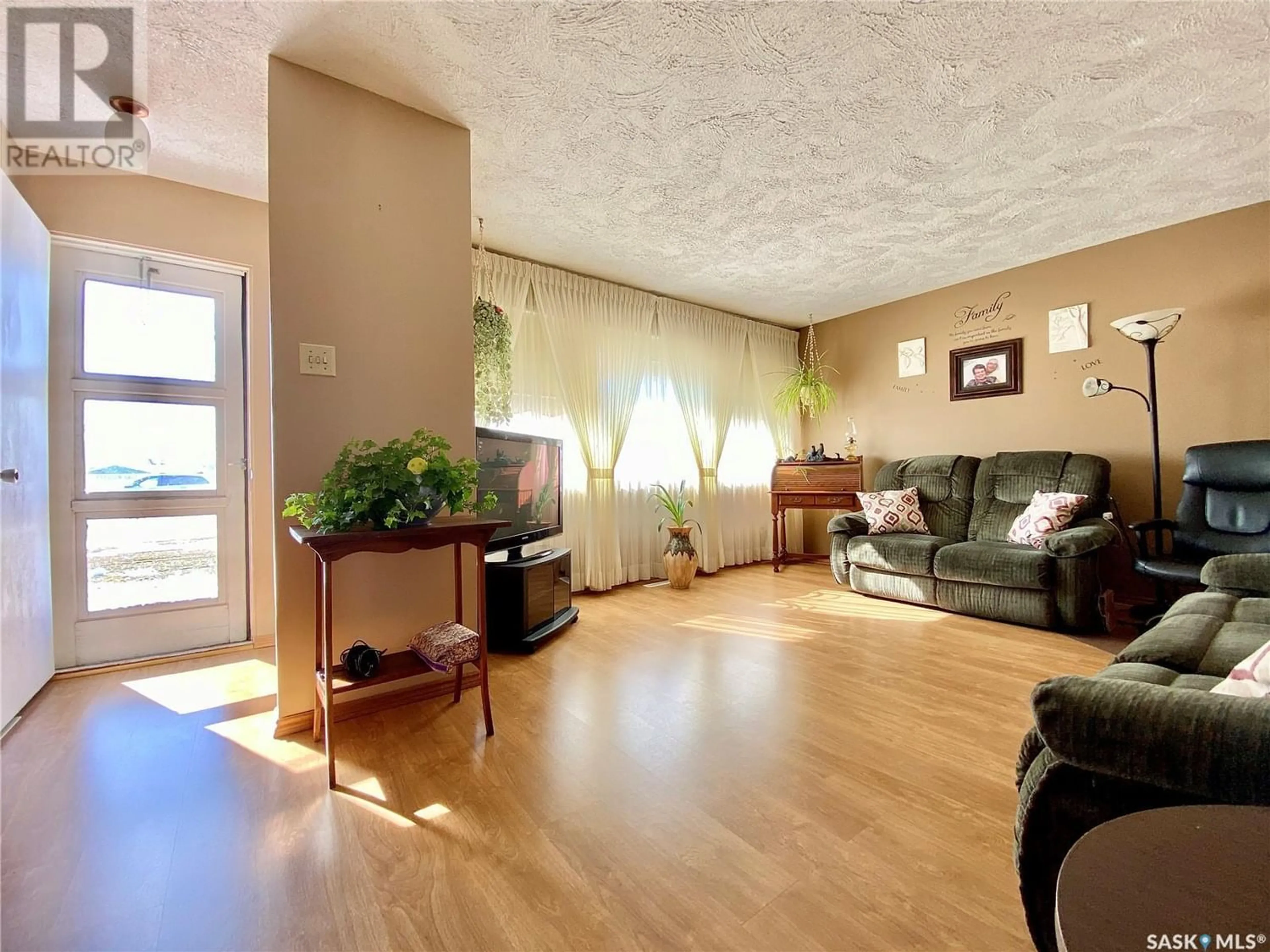 Living room for 120 Road AVENUE, Langenburg Saskatchewan S0A2A0