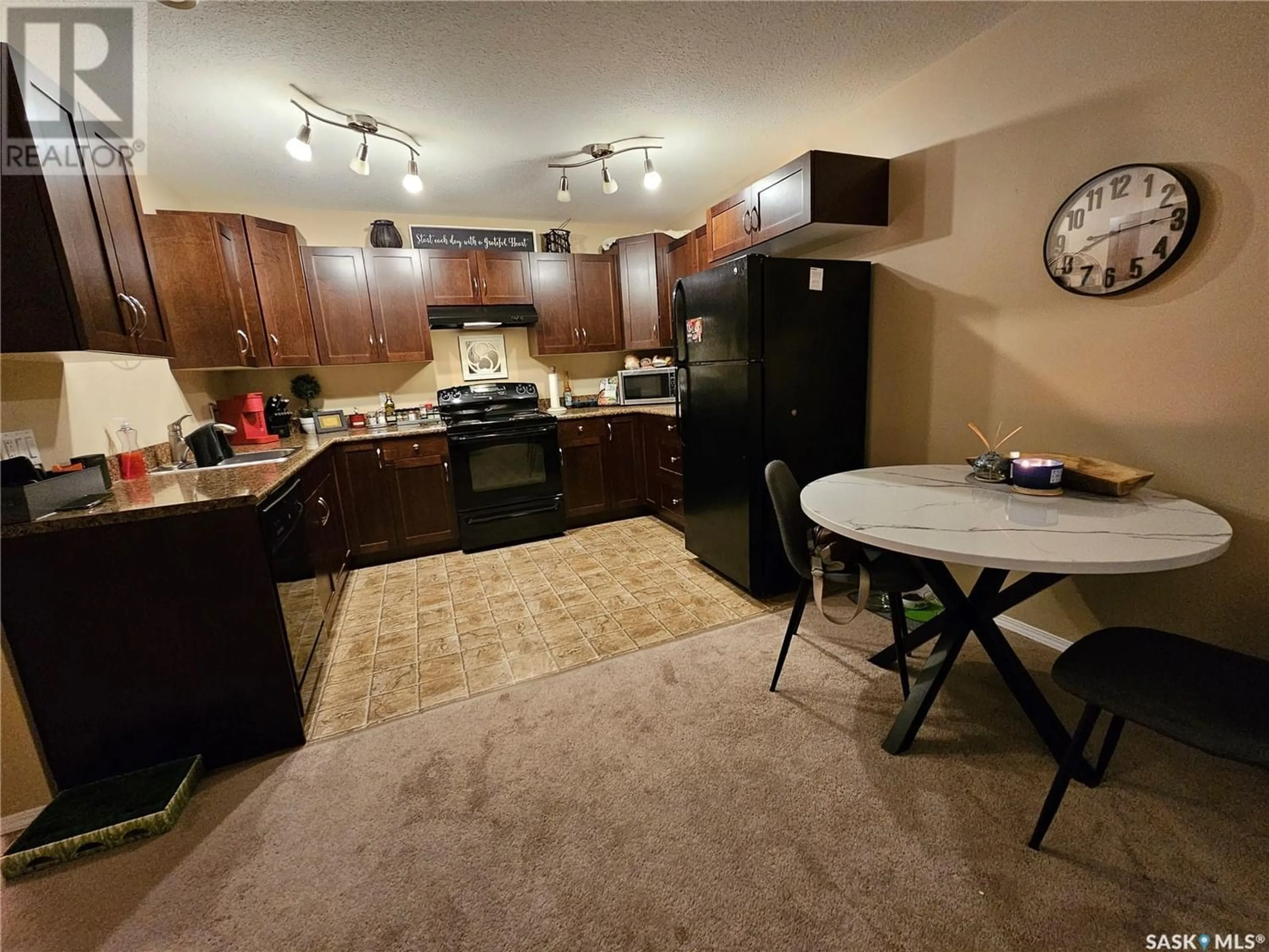 Standard kitchen, not visible floor, cottage for 112 825 Gladstone STREET E, Swift Current Saskatchewan S9H5P1