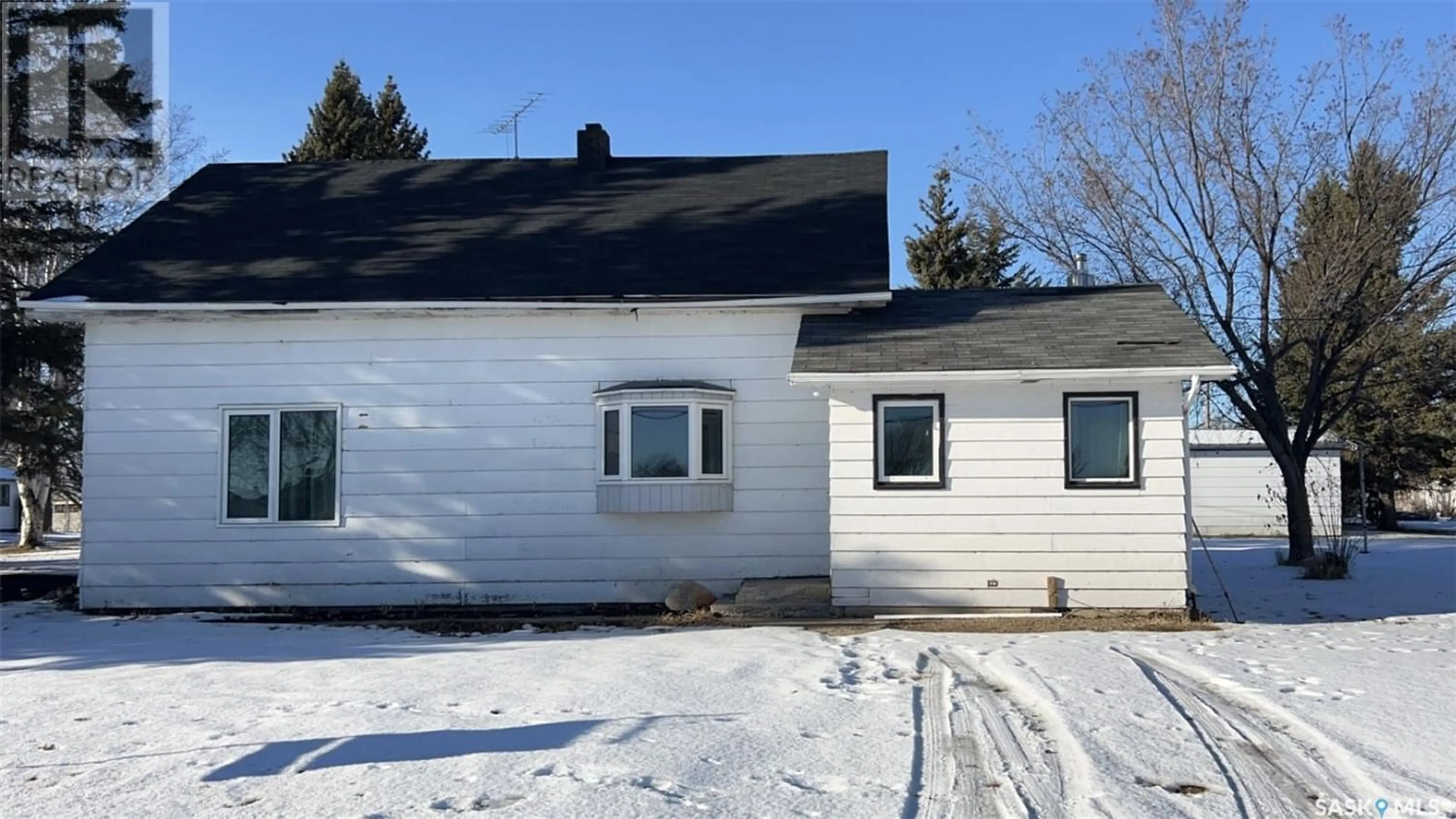 Frontside or backside of a home for 202 1st AVENUE NW, Preeceville Saskatchewan S0A3B0