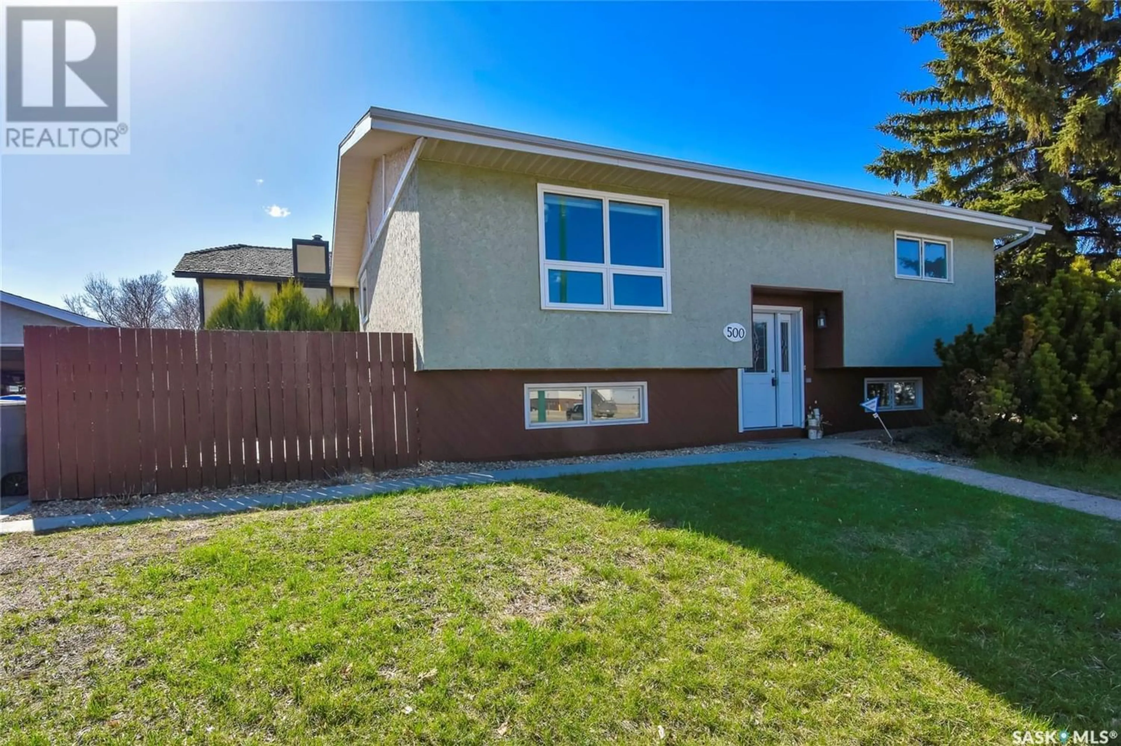 Frontside or backside of a home for 500 Holmgren BAY, Estevan Saskatchewan S4A2L3