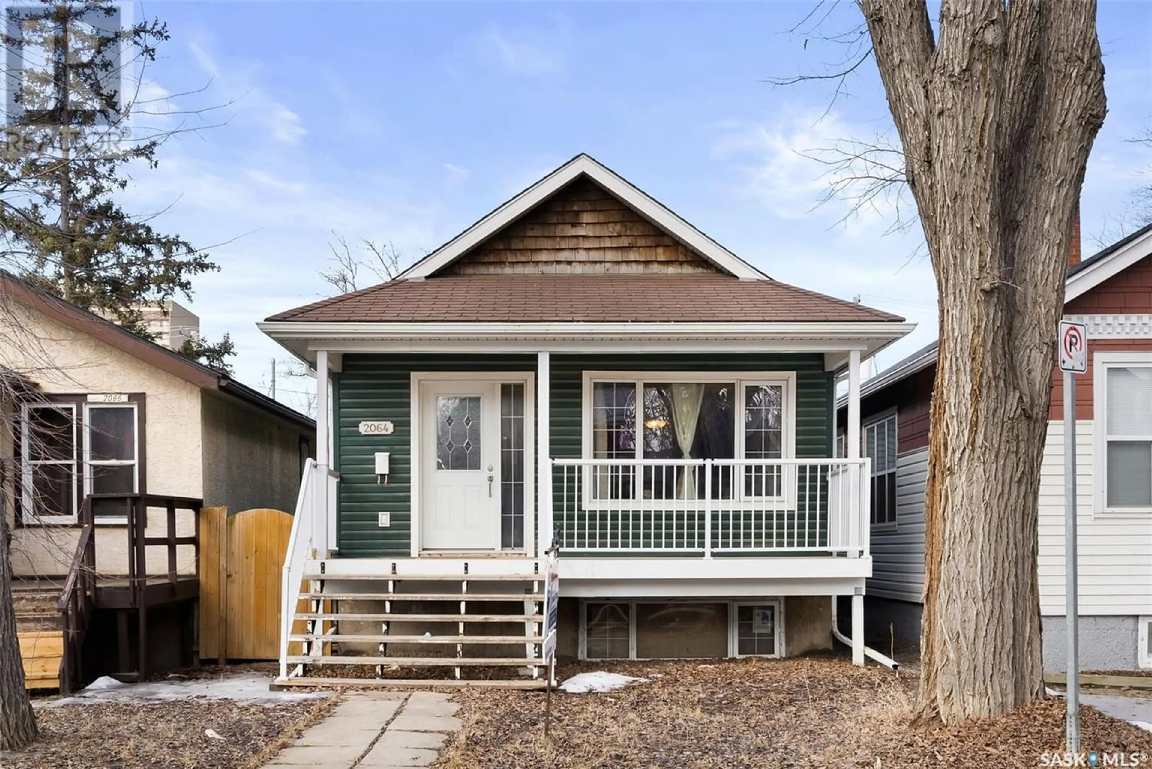 Frontside or backside of a home for 2064 St John STREET, Regina Saskatchewan S4P1S4