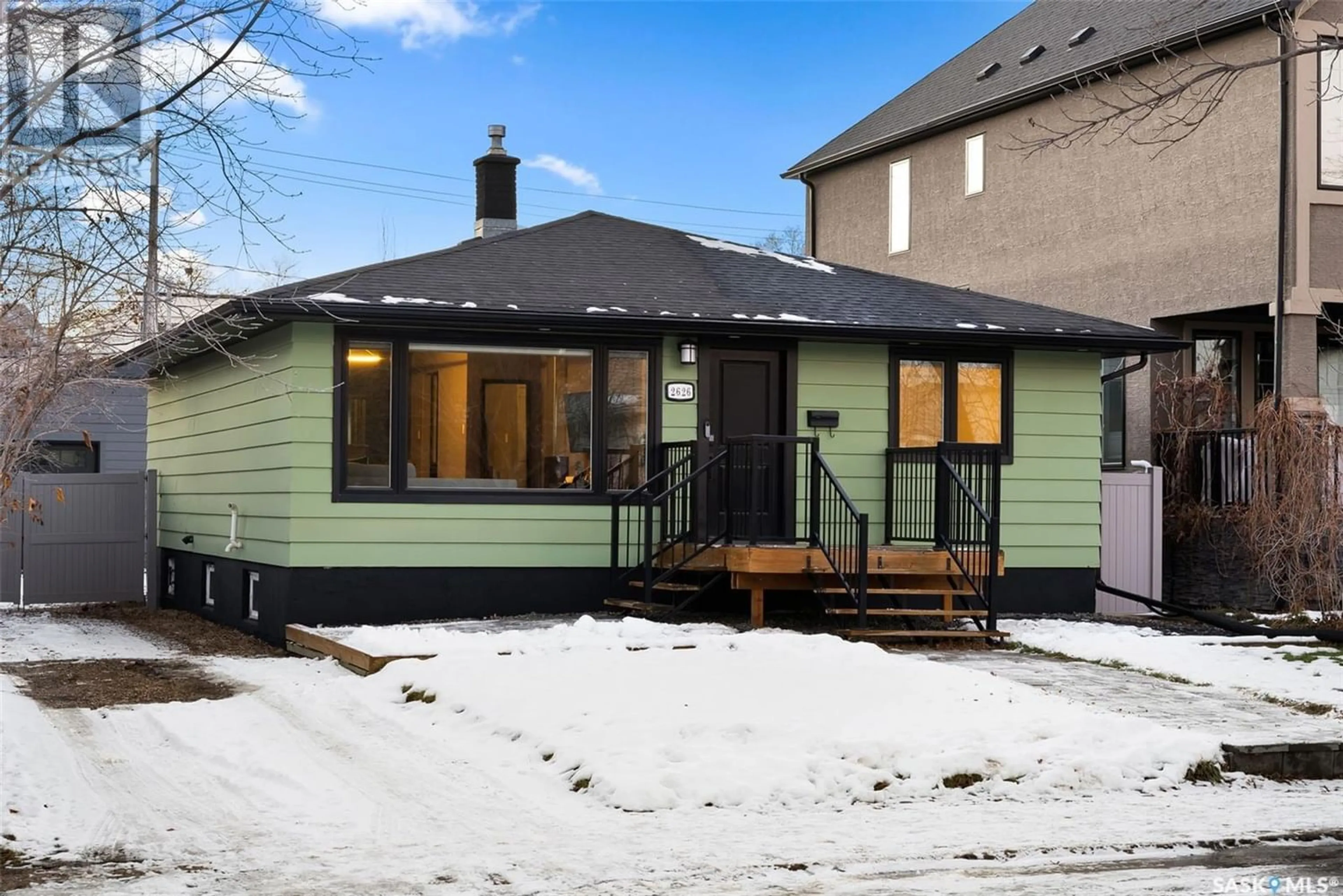 Frontside or backside of a home for 2626 Cameron STREET, Regina Saskatchewan S4T2W4