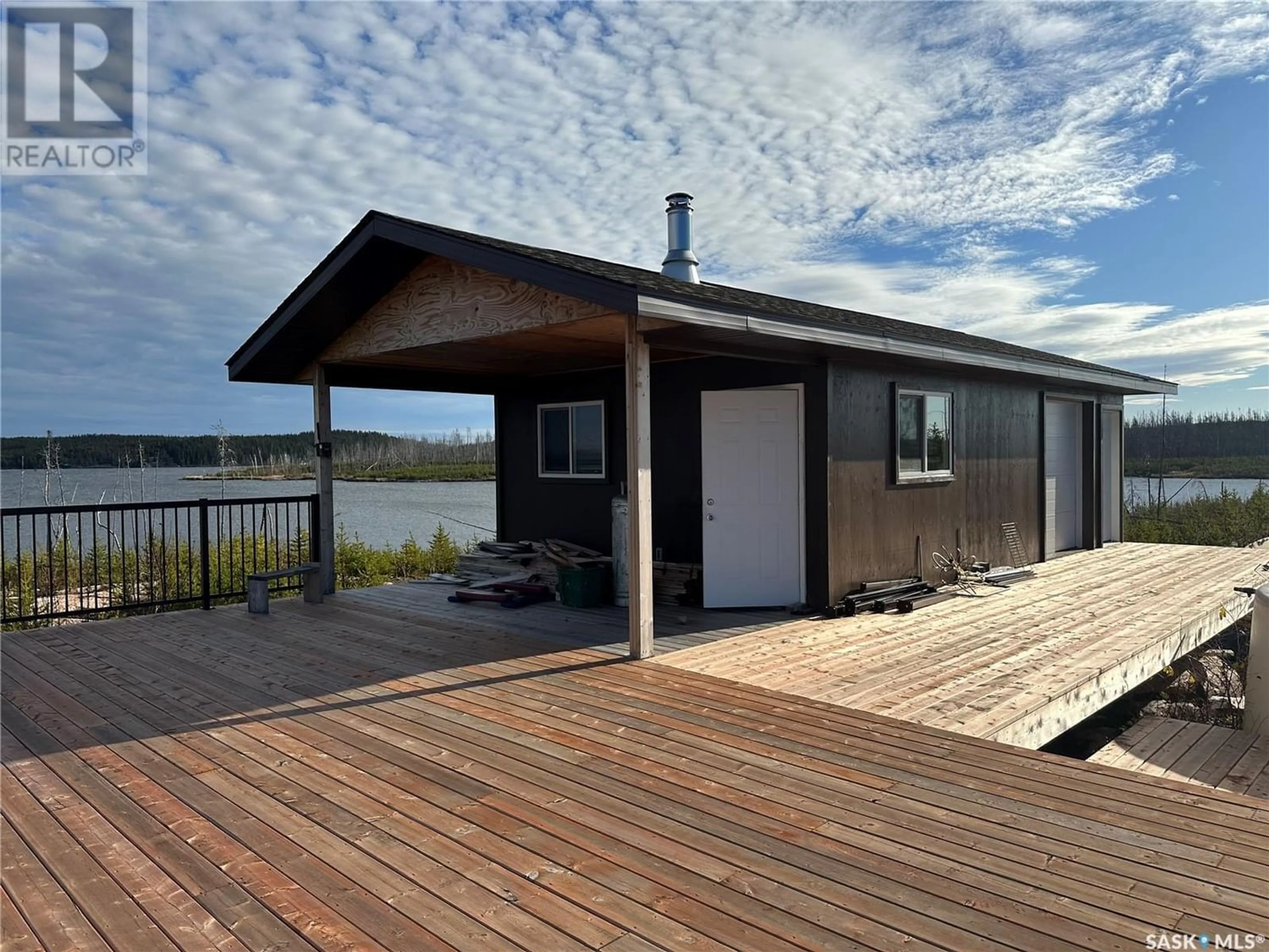Cottage for English Bay Leased Cabin, Lac La Ronge Saskatchewan S0J1L0