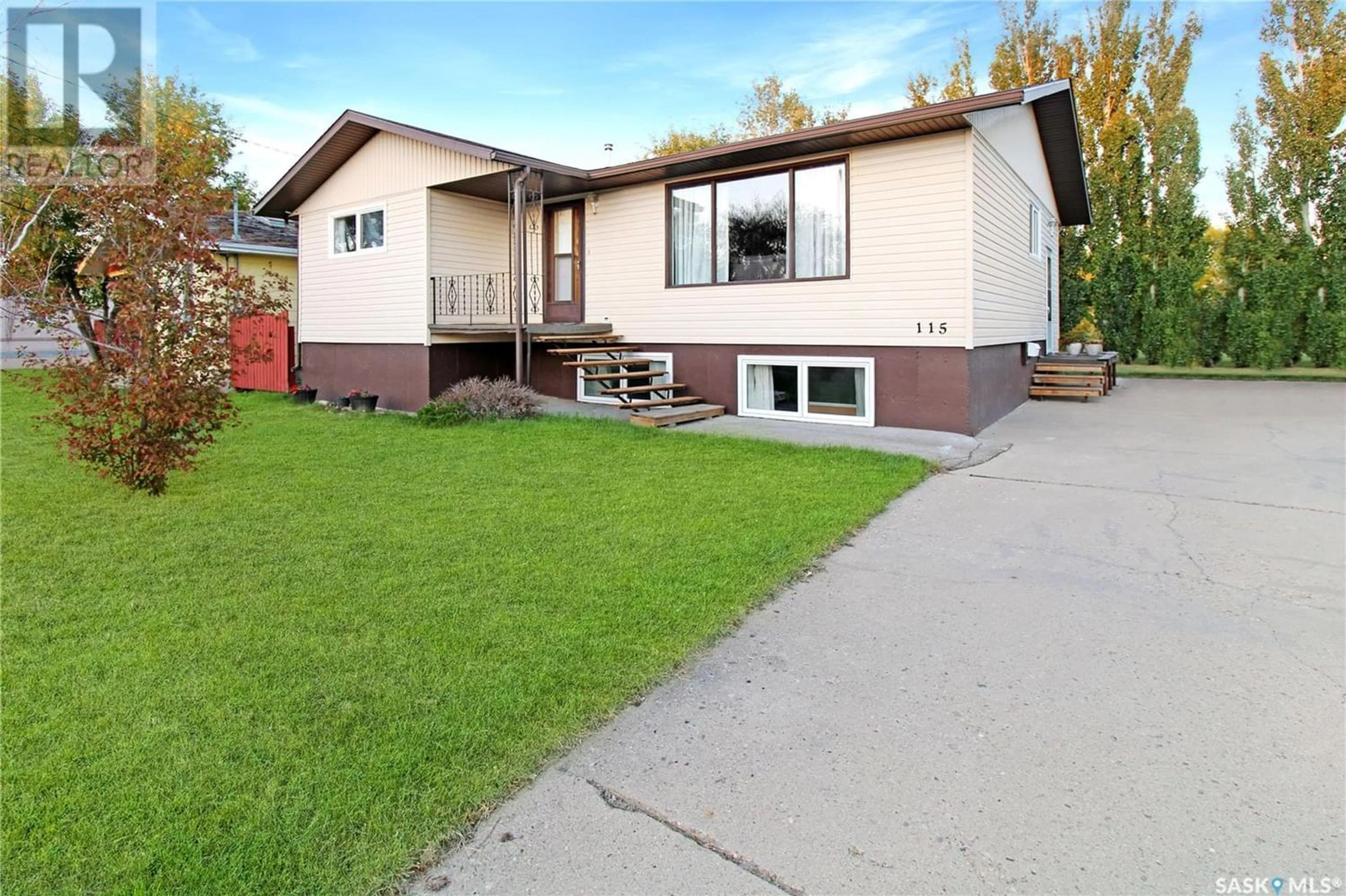 Frontside or backside of a home for 115 14th AVENUE SE, Swift Current Saskatchewan S9H3S4