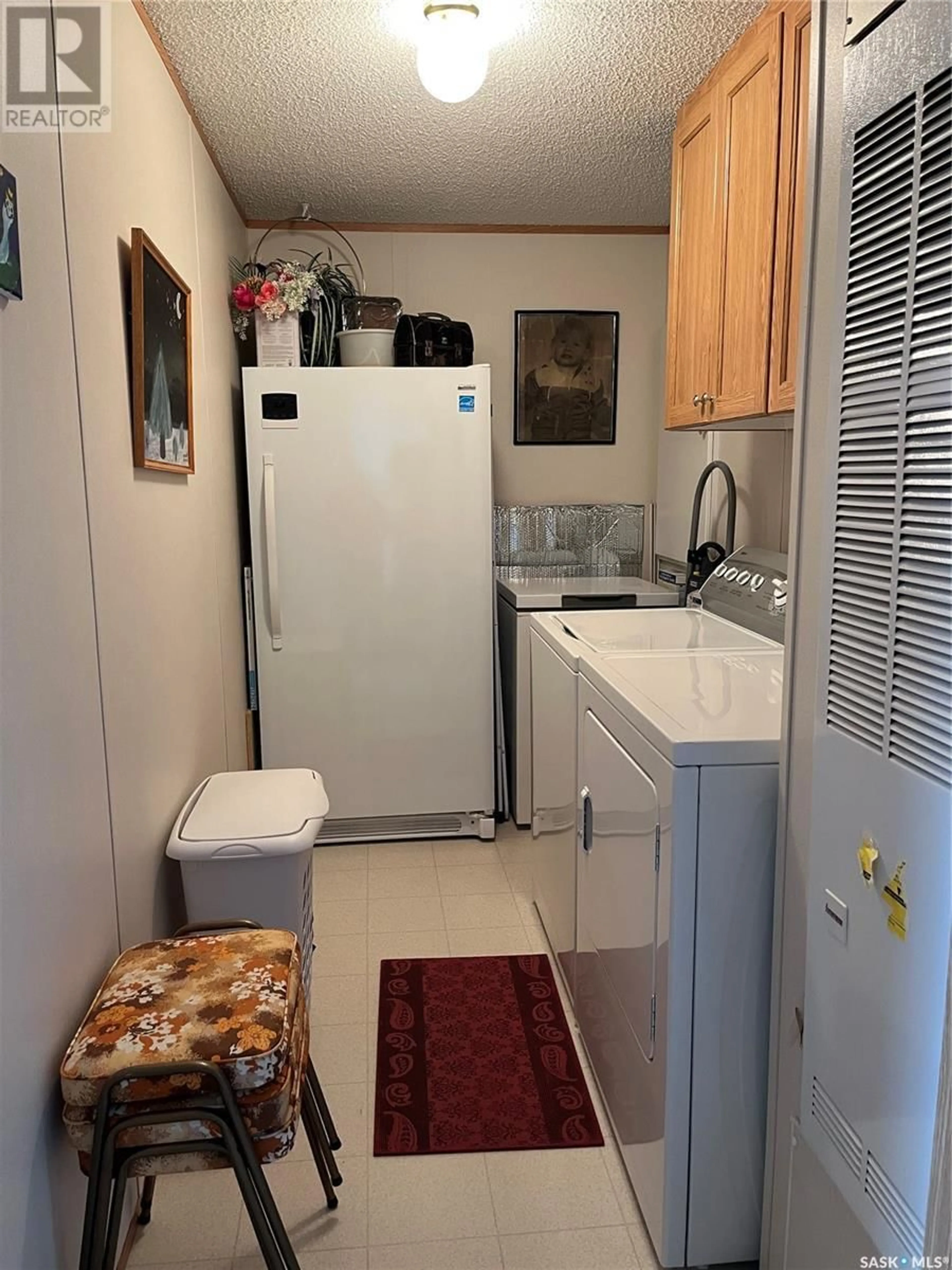 Laundry room for 227 Sundby CRESCENT, Big River Saskatchewan S0J0E0