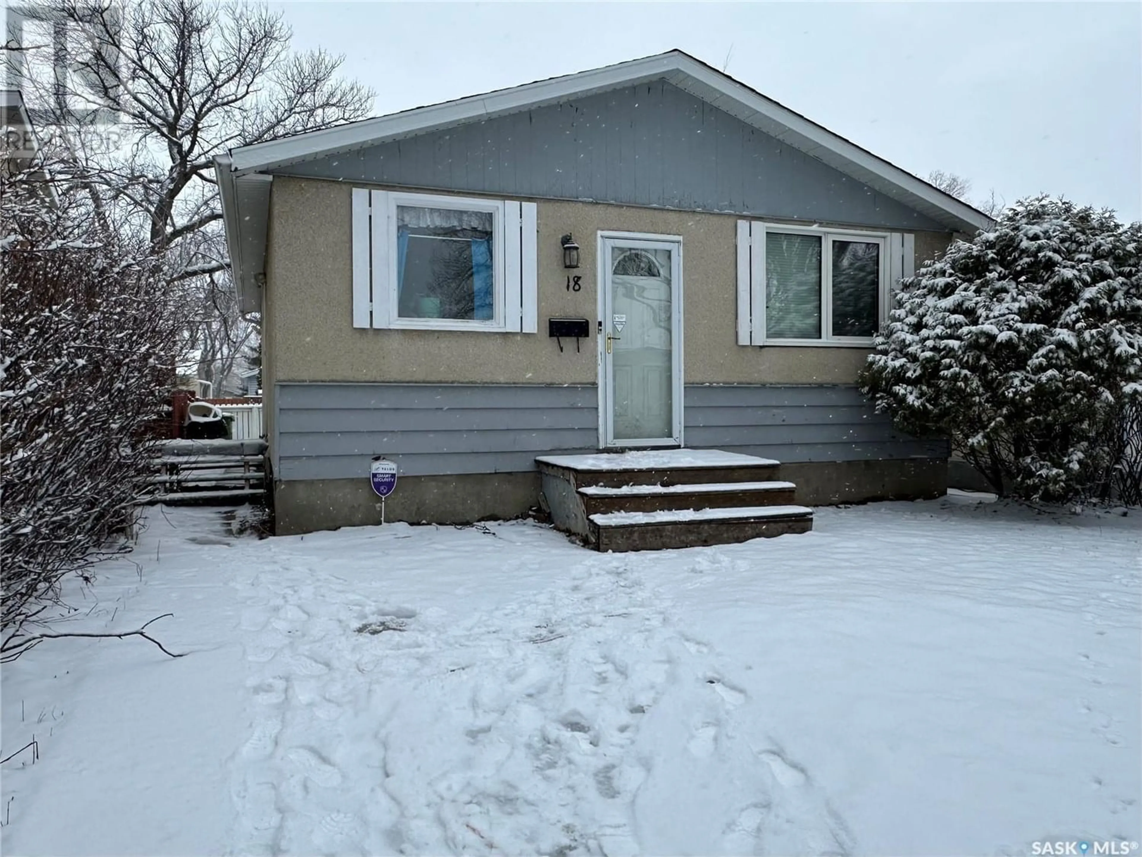 Frontside or backside of a home for 18 Marshall CRESCENT, Regina Saskatchewan S4R4Y7