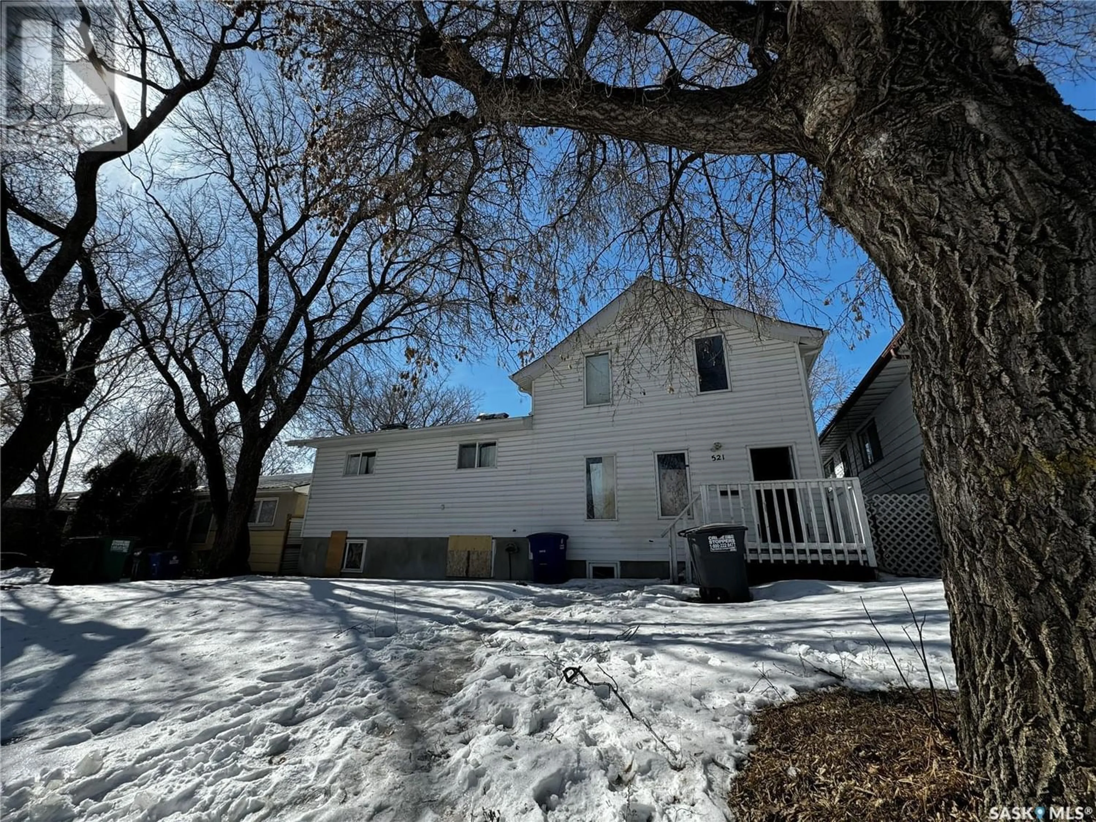 A pic from exterior of the house or condo for 521 S AVENUE S, Saskatoon Saskatchewan S7M3A5