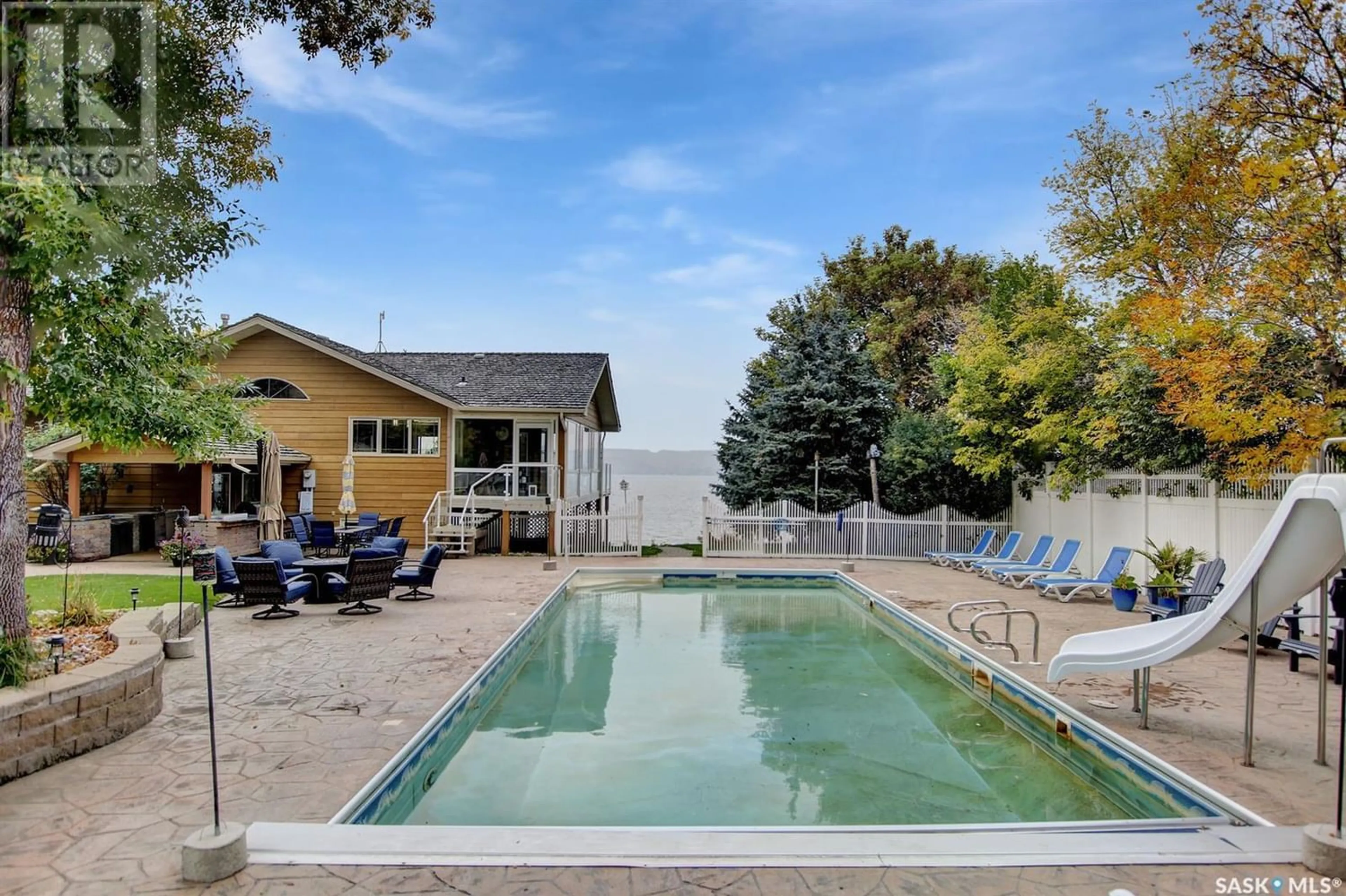 Indoor or outdoor pool for 148 Katepwa DRIVE S, Katepwa Beach Saskatchewan S0G1S0