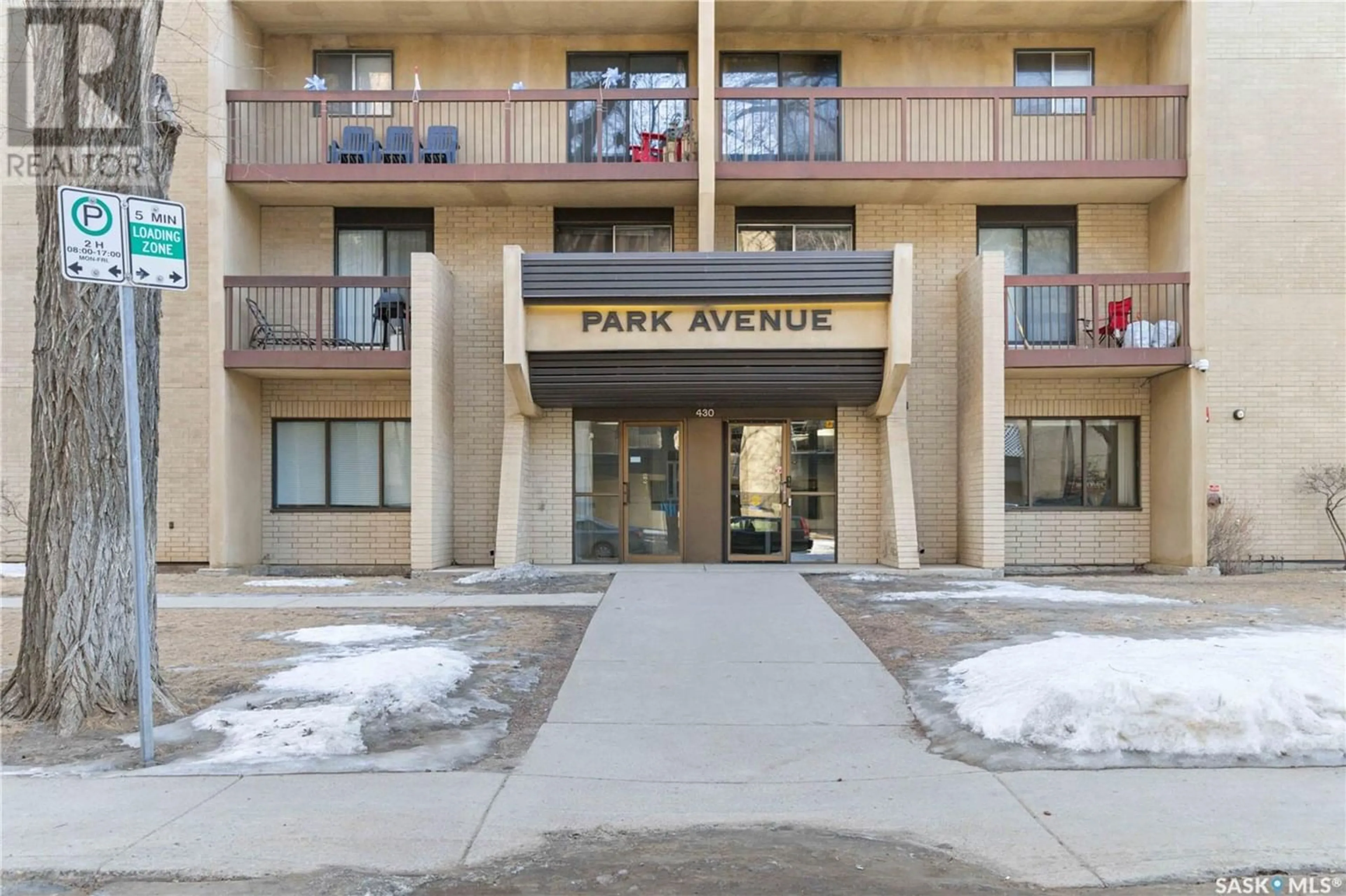 A pic from exterior of the house or condo for 601 430 5th AVENUE N, Saskatoon Saskatchewan S7K6Z2