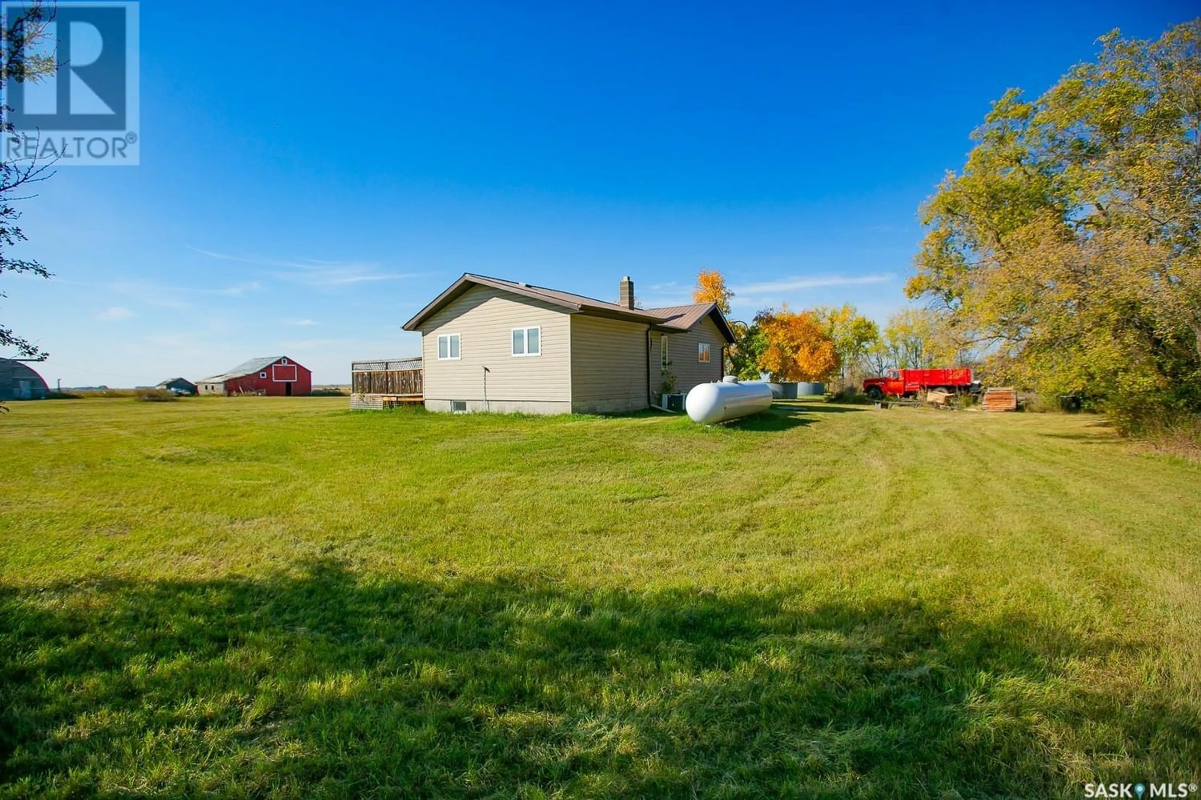 Fenced yard for Burrell Acreage, Montmartre Rm No. 126 Saskatchewan S0G3M0